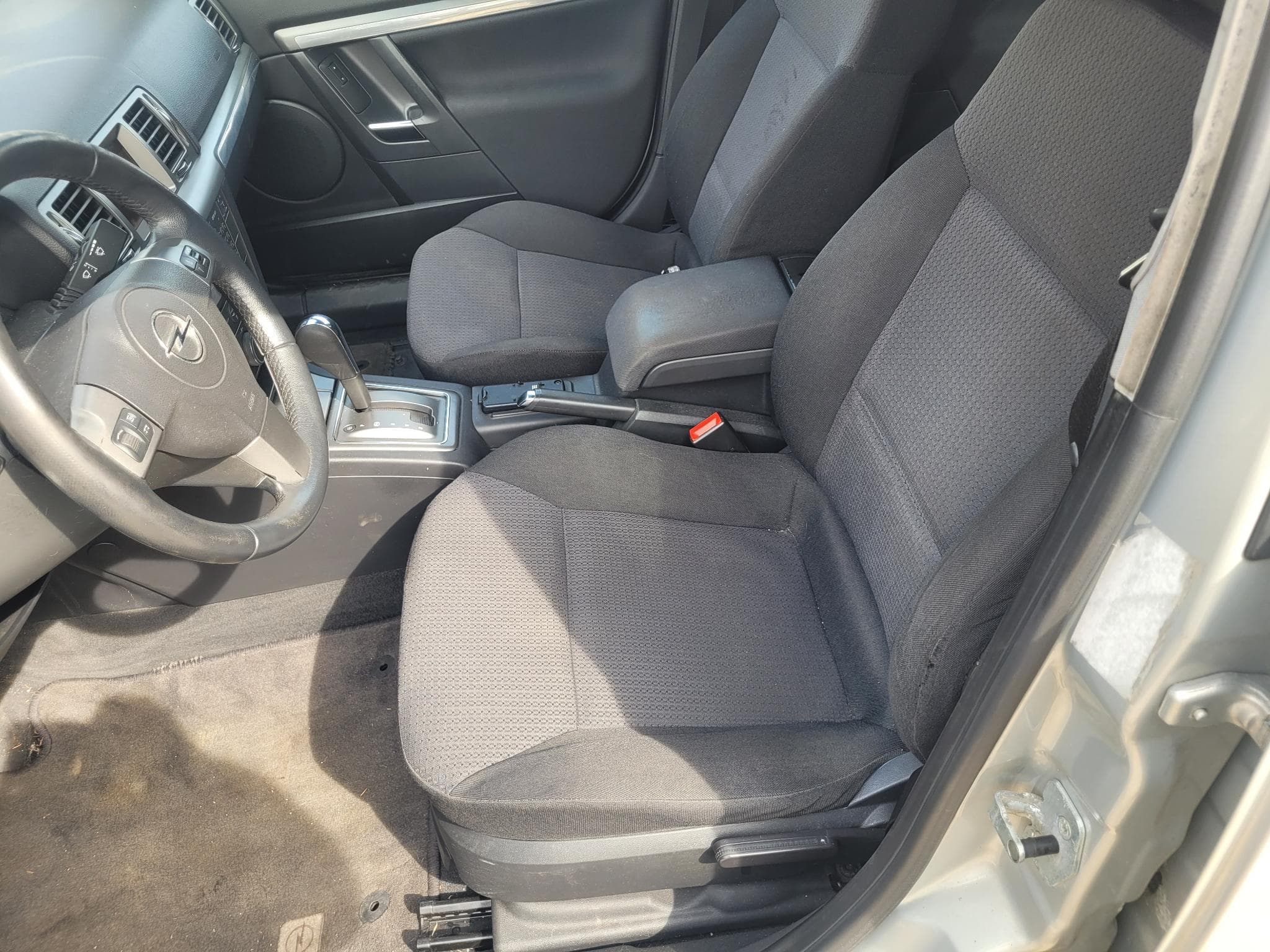 Opel Vectra AUTOMATIQUE (2006) - Foto 4