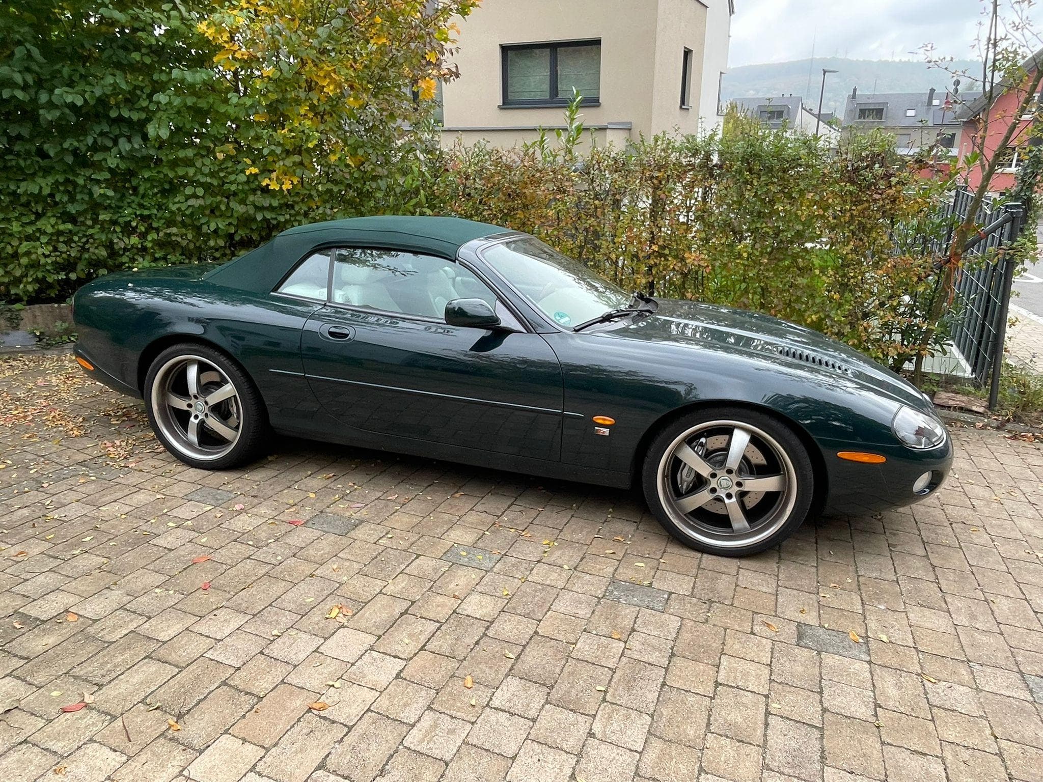 Jaguar XKR (2003) - Photo 1
