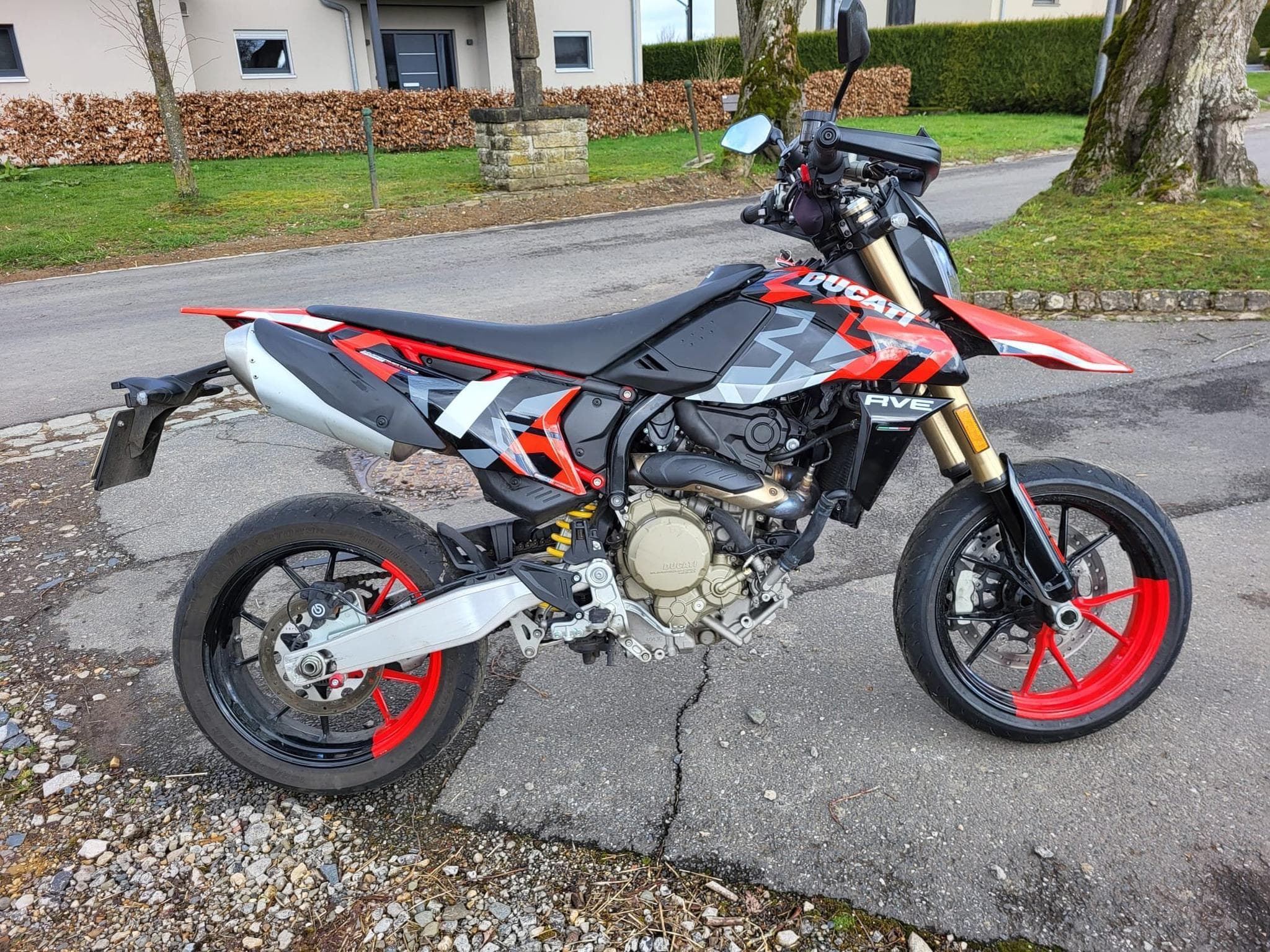 Ducati Hypermotard 698 Mono RVE (2024) - Photo 1