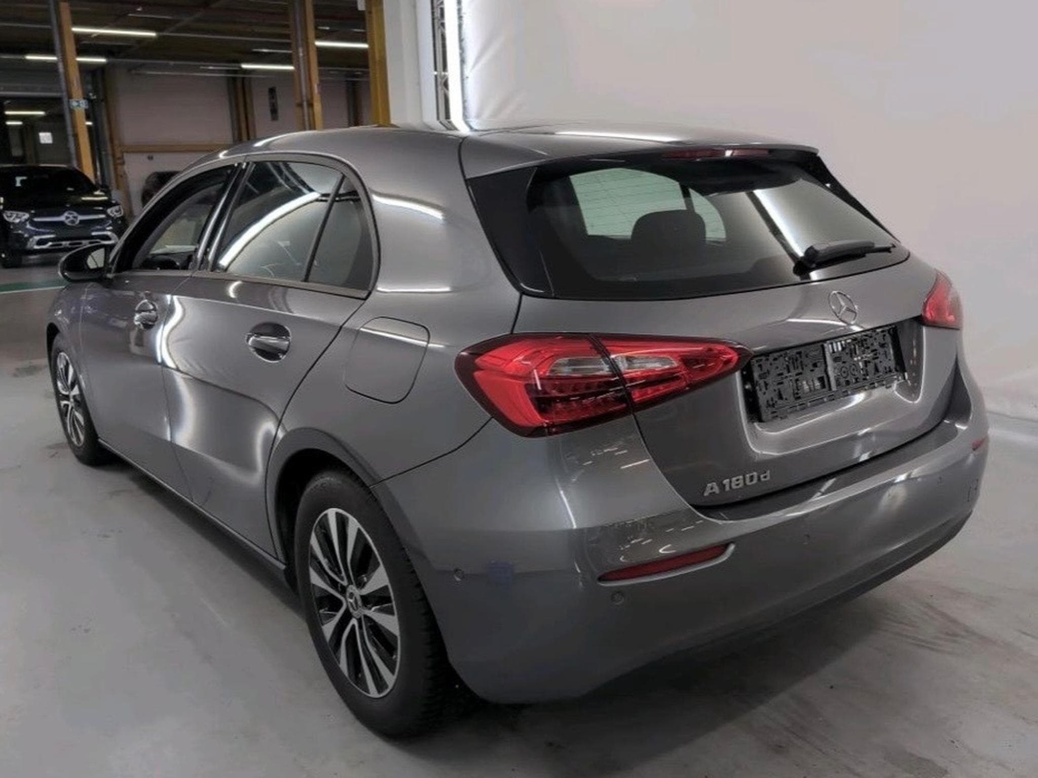 Mercedes A 180 (2022) - Photo 2