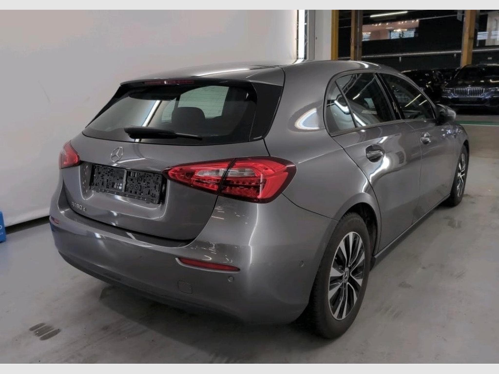 Mercedes A 180 (2022) - Photo 3