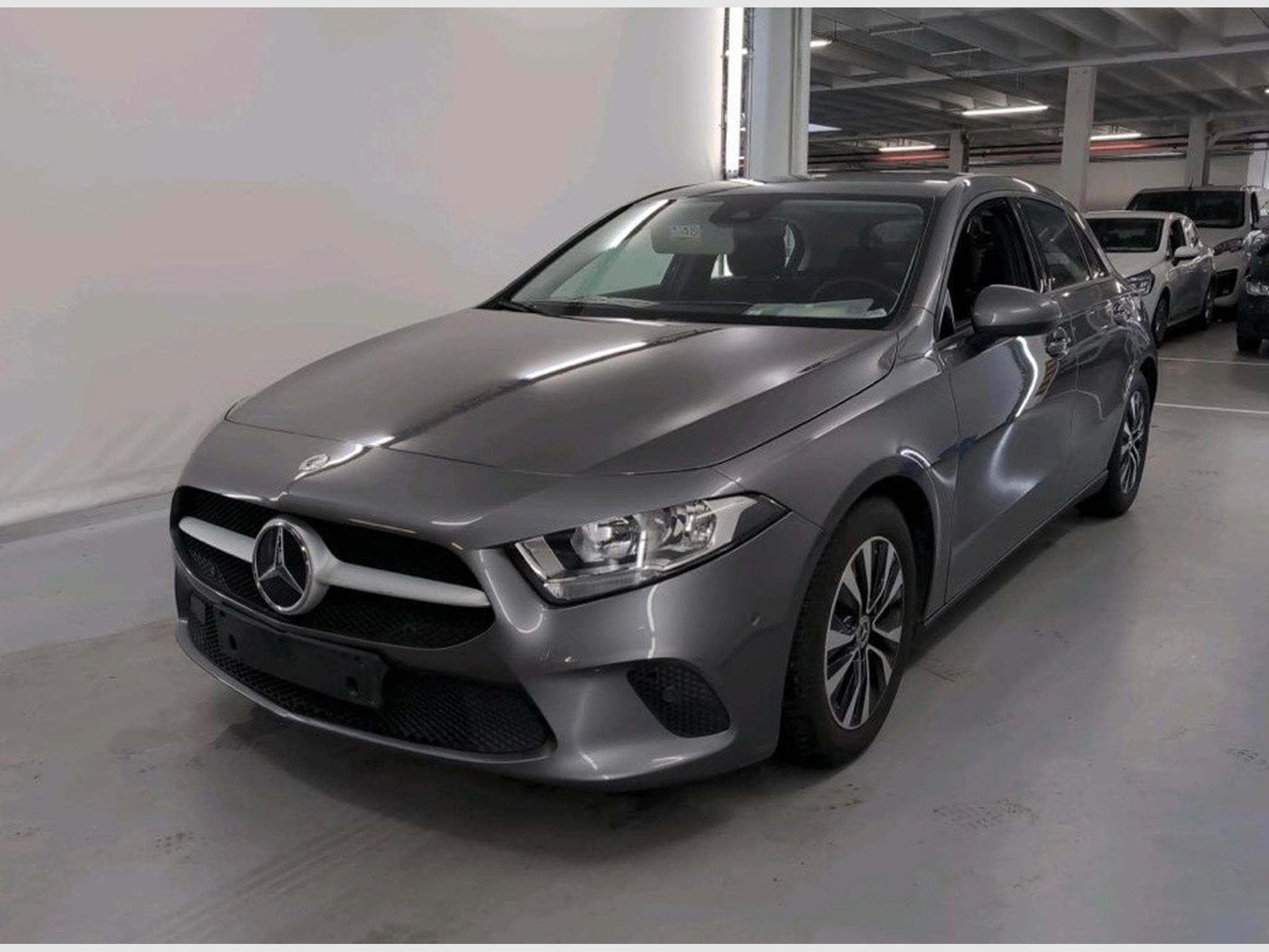 Mercedes A 180 (2022) - Photo 4