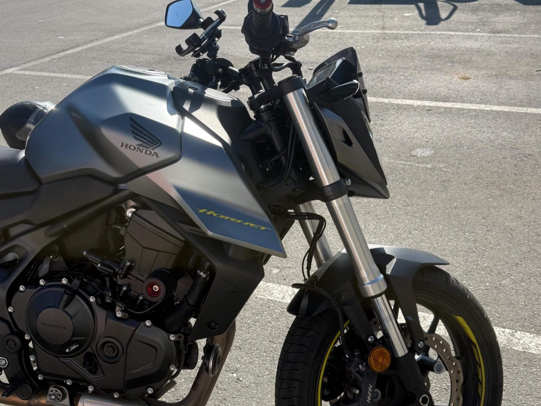 Honda Hornet (2024) - Photo 2