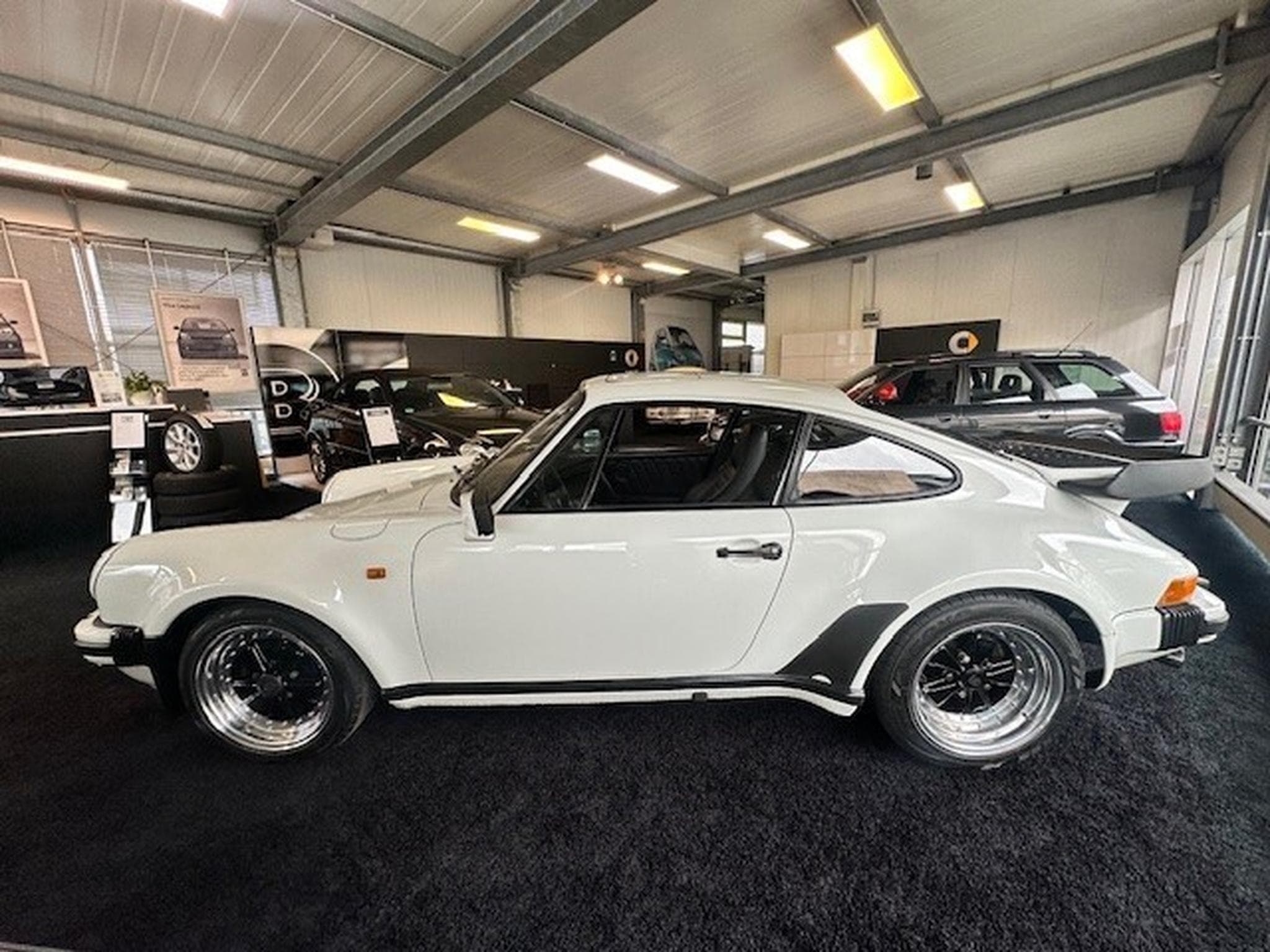 Porsche 911 930 Turbo (1983) - Photo 7