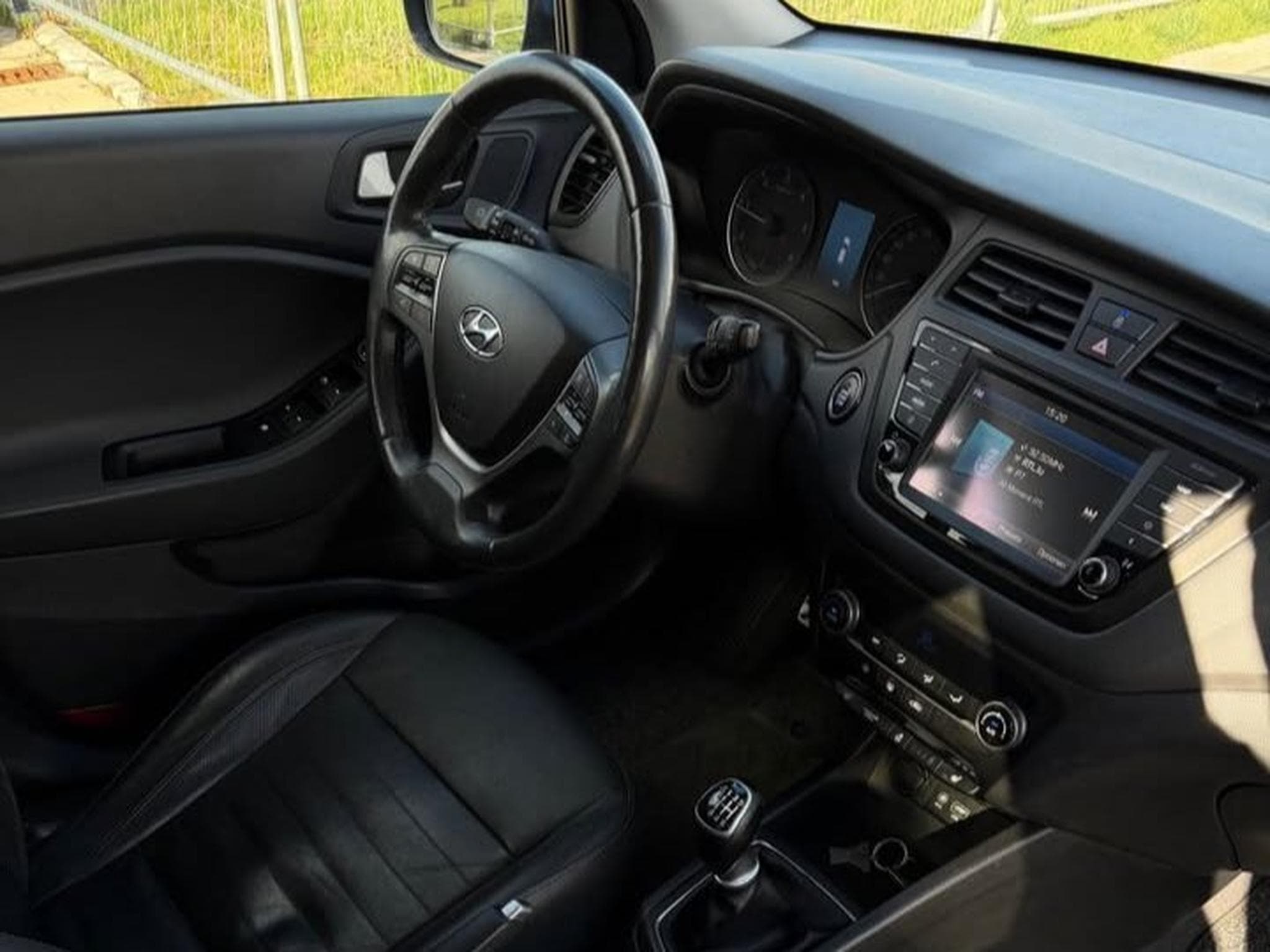 Hyundai i20 ACTIVE (2018) - Photo 2