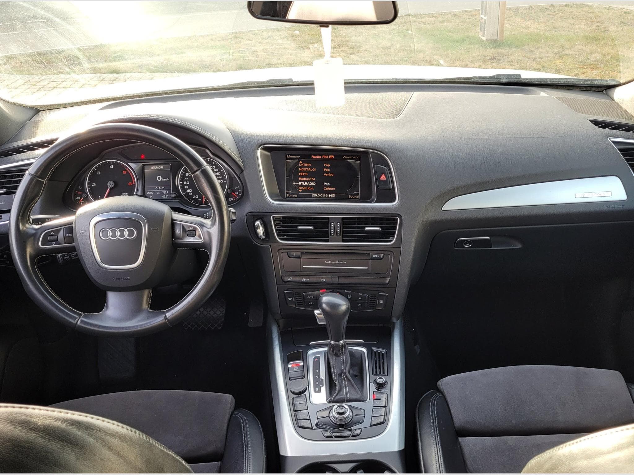 Audi Q5 Quattro/S-Line (2011) - Photo 3