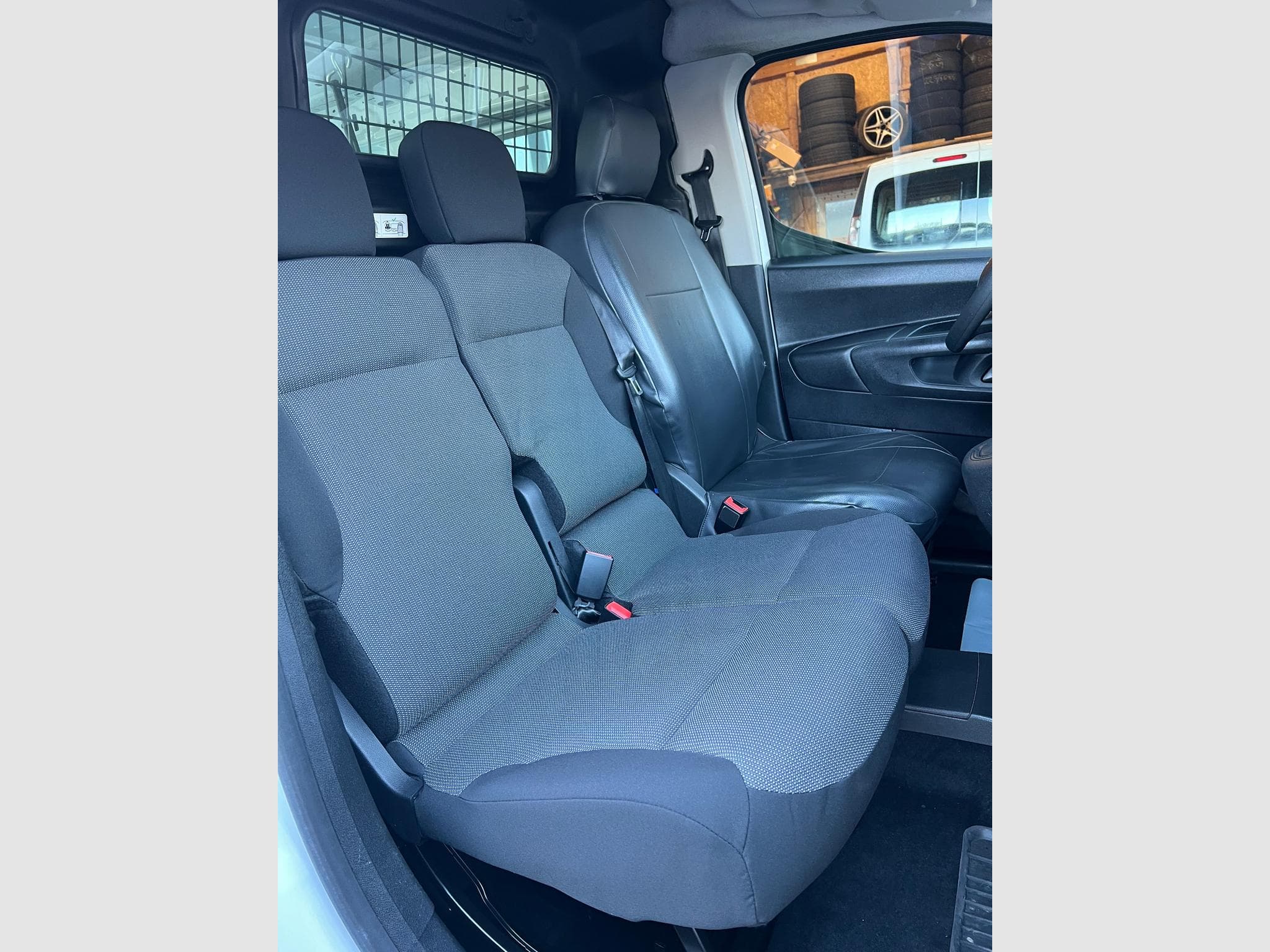 Citroën Berlingo 1,6 BHDI L HEAVY PRO (2021) - Foto 5