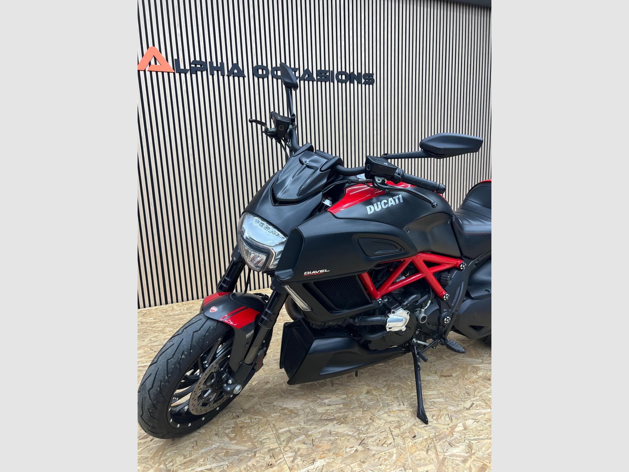 Ducati Diavel red carbon (2015) - Photo 5