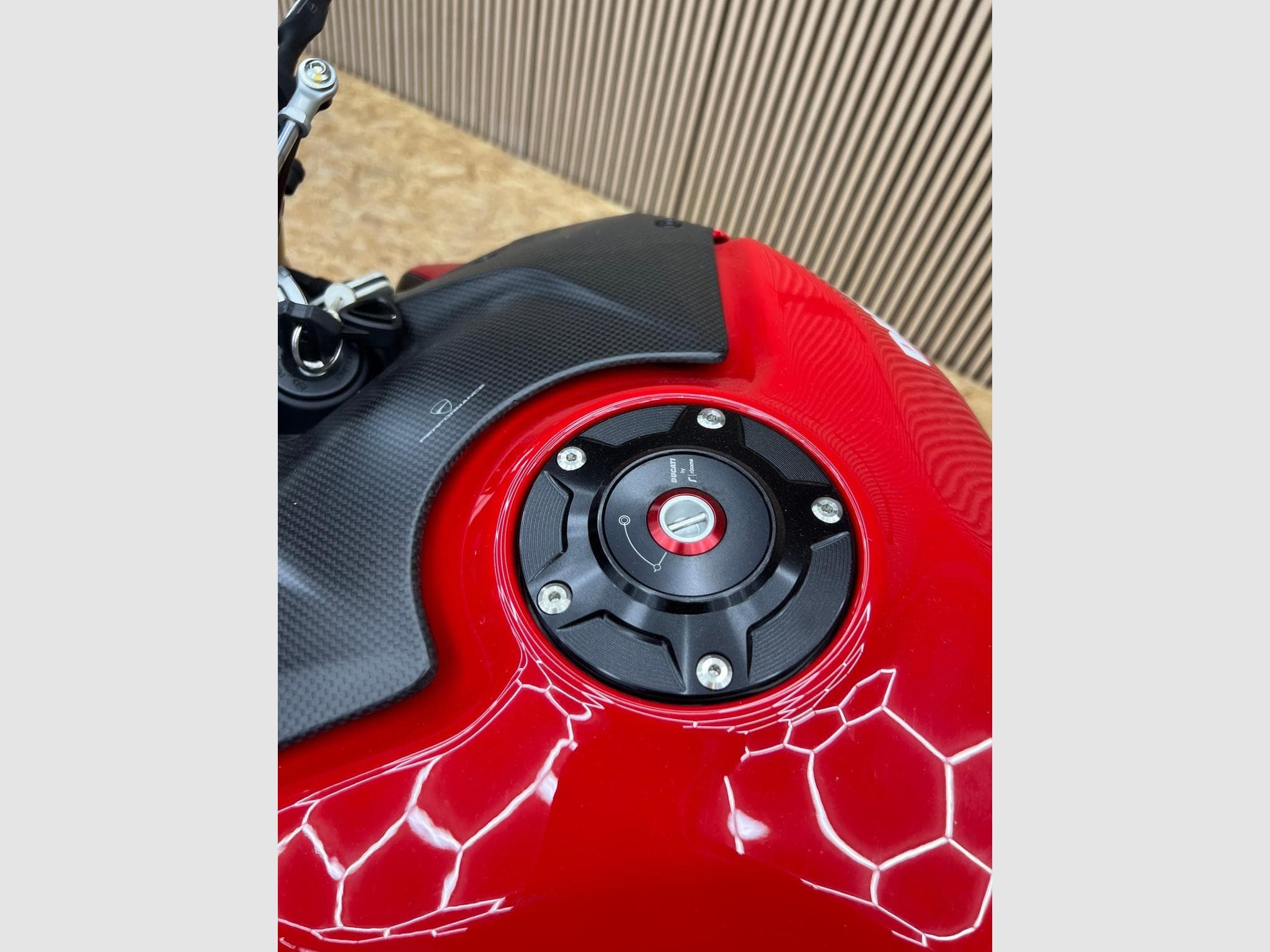 Ducati Streetfighter V4S (2021) - Foto 2