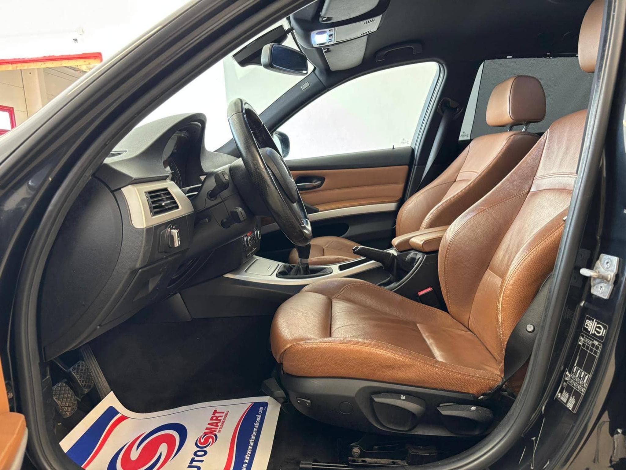 BMW 320 d Touring (2012) - Photo 10