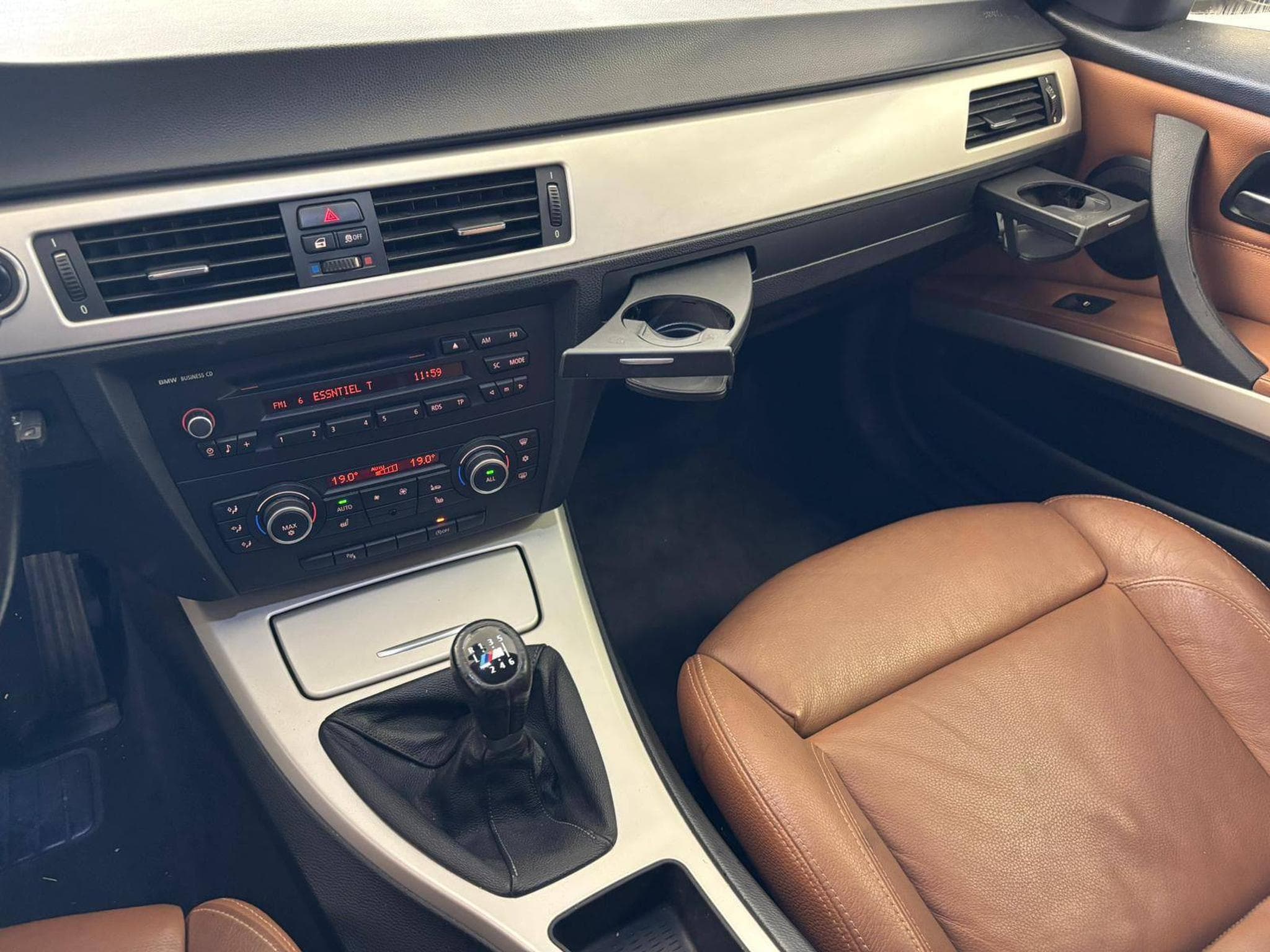 BMW 320 d Touring (2012) - Photo 9