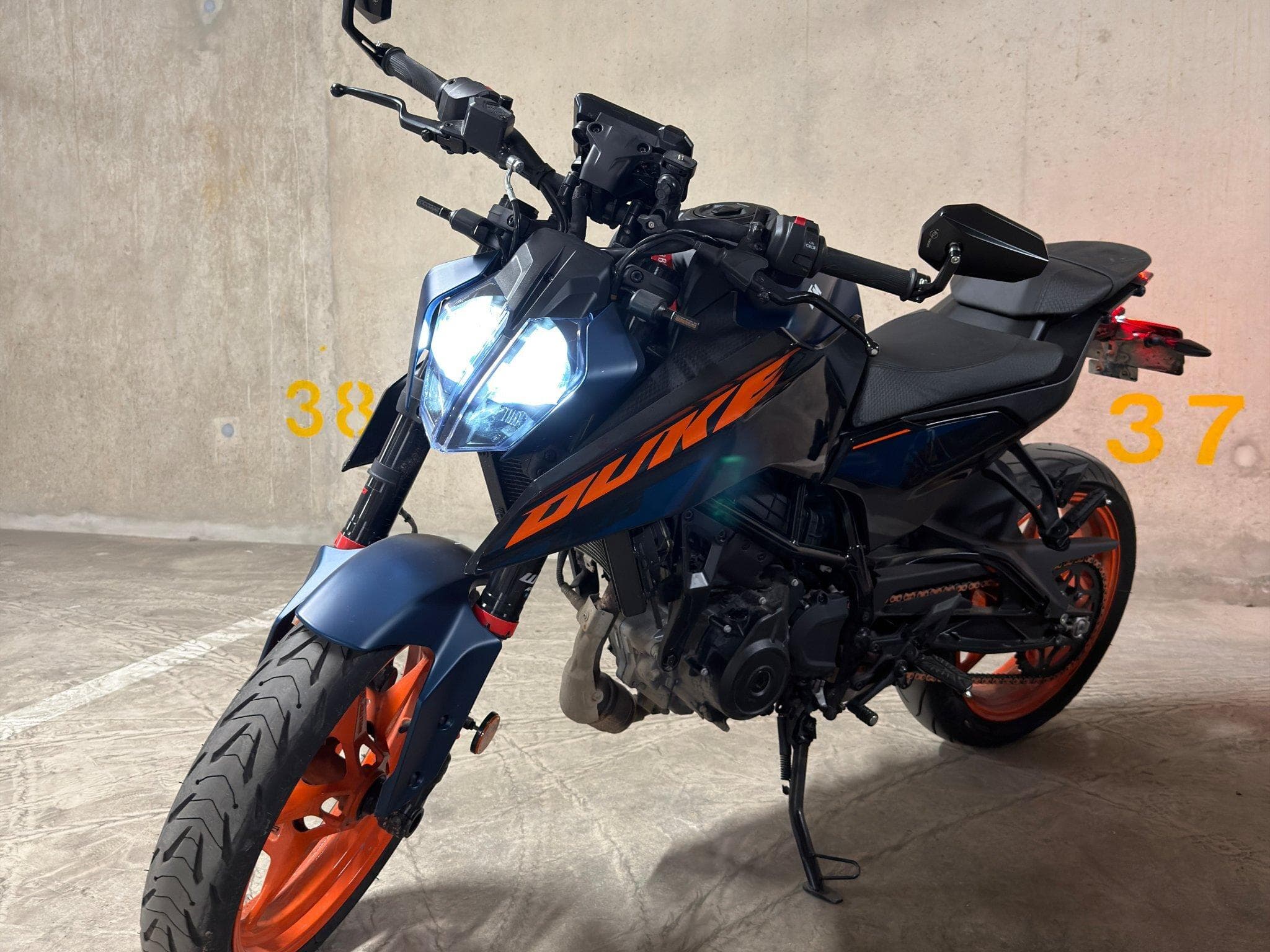 KTM Duke Duke 125 2025 (2025) - Photo 3