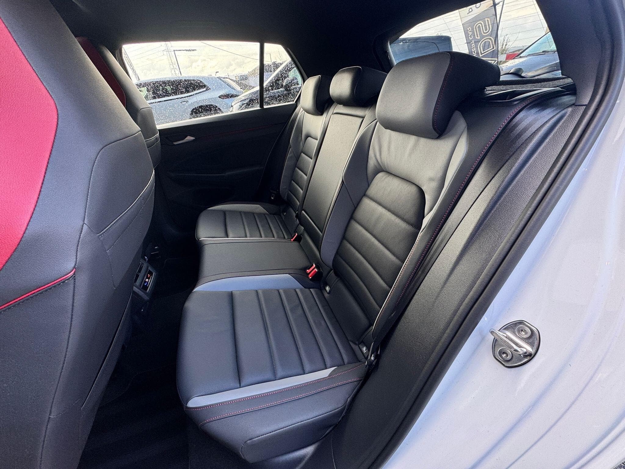 VW GTI CLUBSPORT 2.0L 300CV (2023) - Photo 12