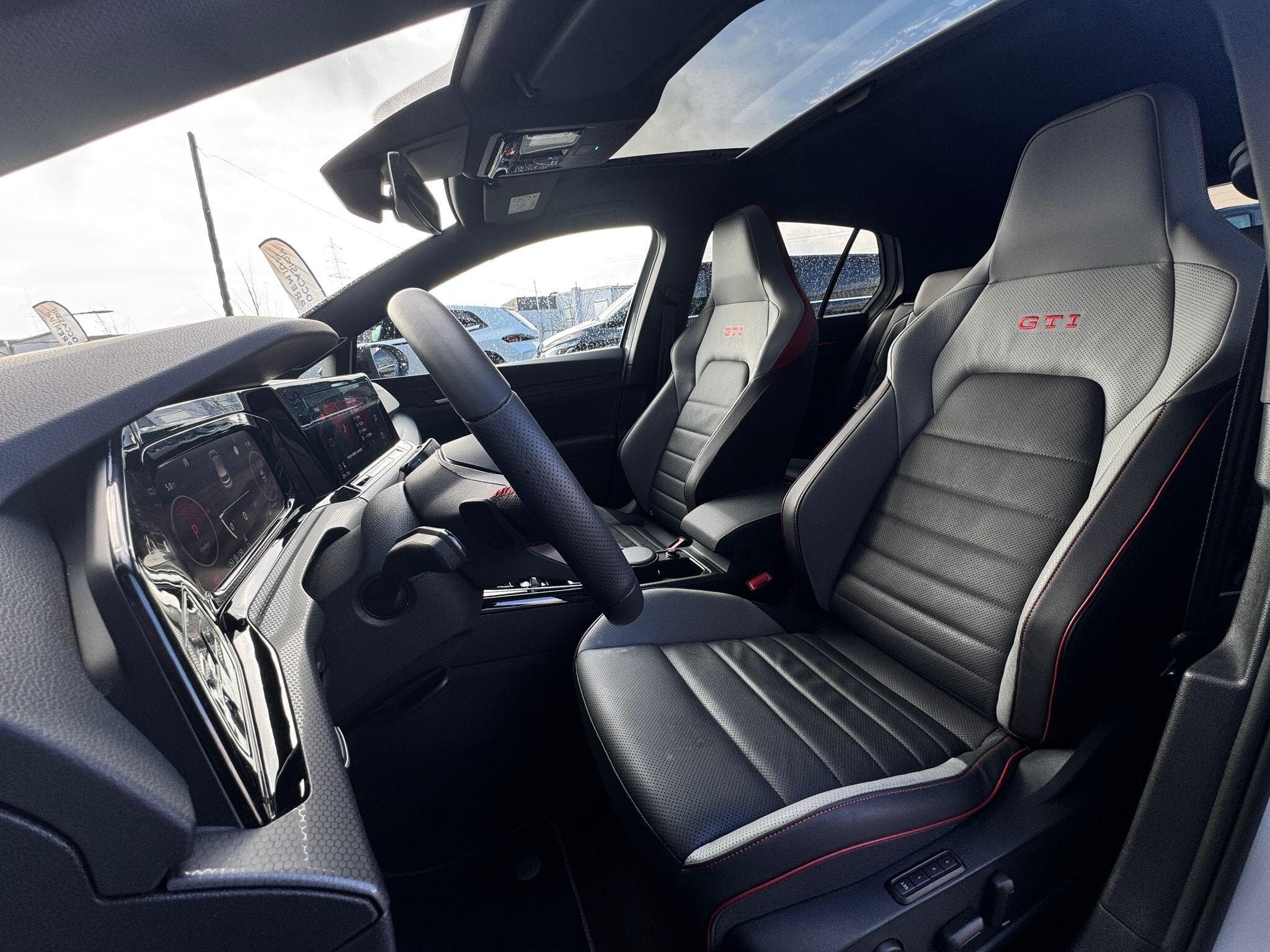 VW GTI CLUBSPORT 2.0L 300CV (2023) - Photo 6