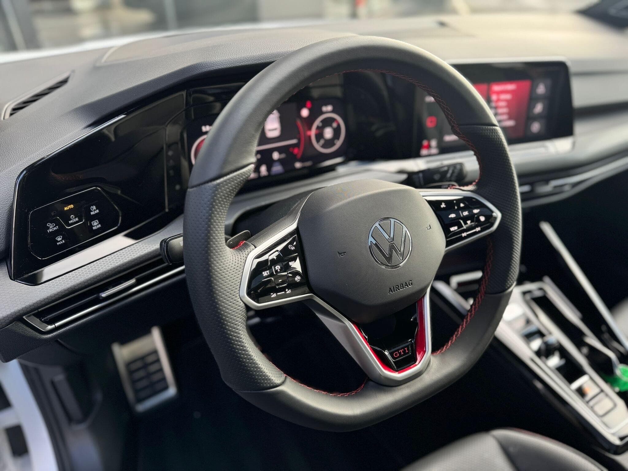 VW GTI CLUBSPORT 2.0L 300CV (2023) - Photo 4