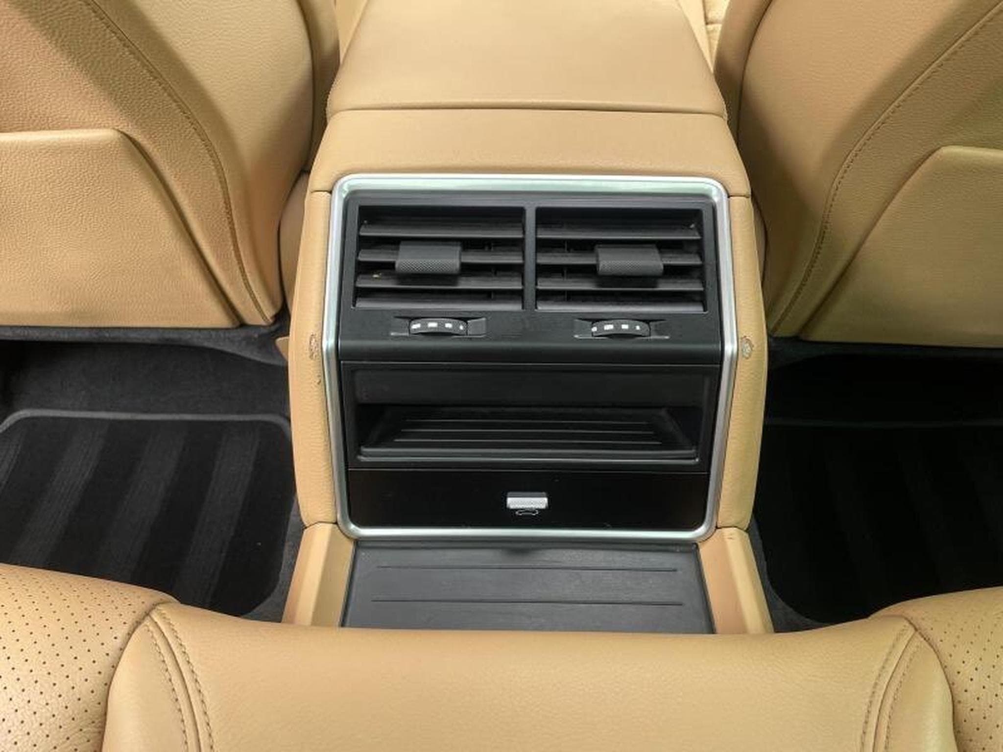 Porsche Panamera Sport Turismo 4 3.0L 330CV (2018) - Photo 11