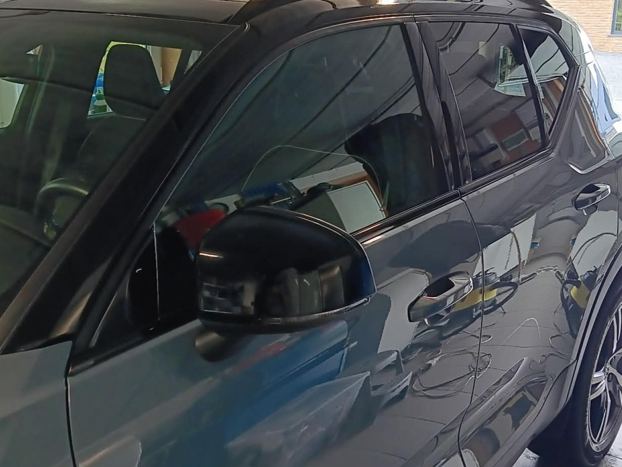 Volvo XC40 R DESIGN D3 (2020) - Photo 3