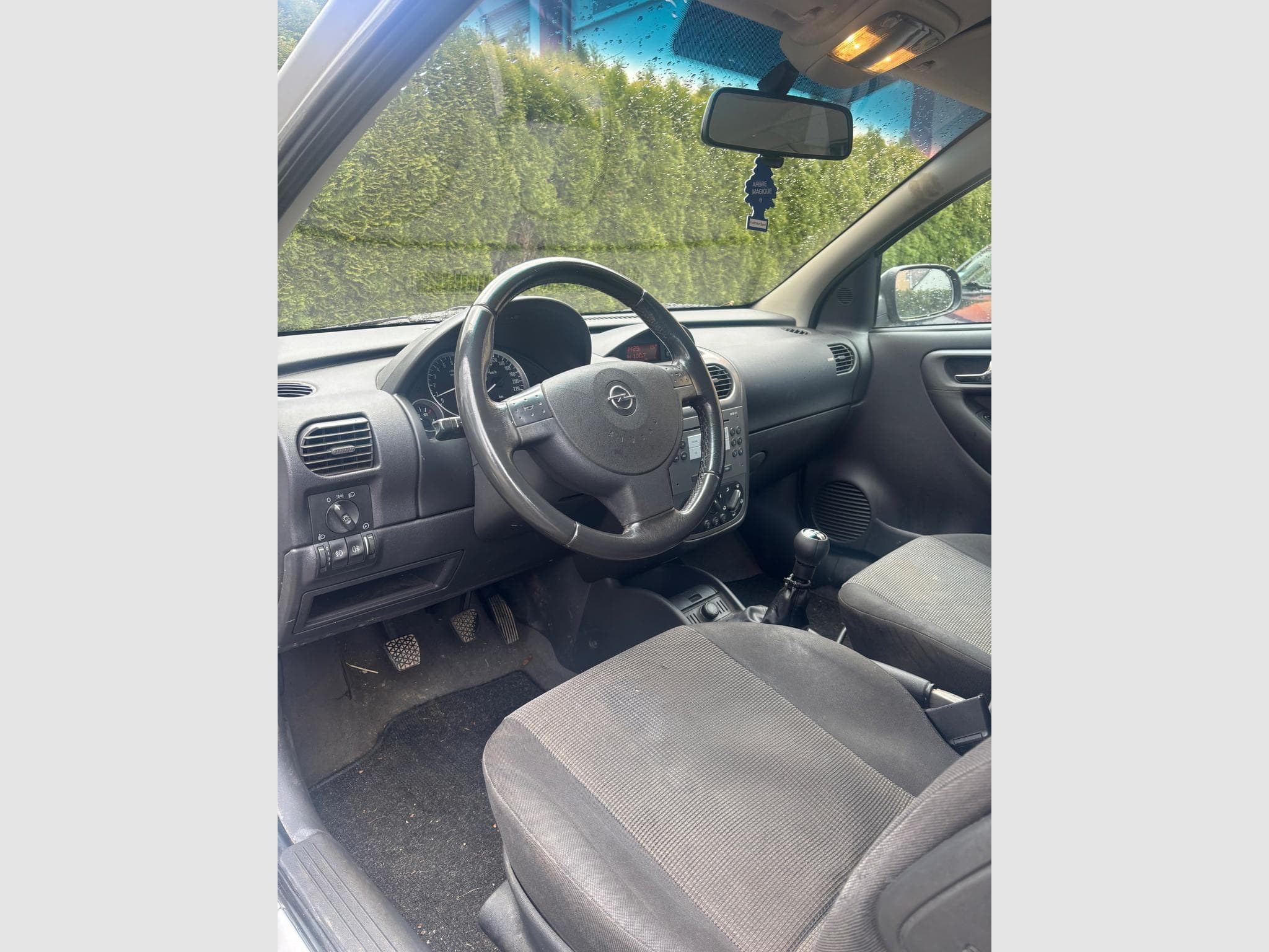 Opel Corsa 1.4 twinsport (2006) - Photo 4