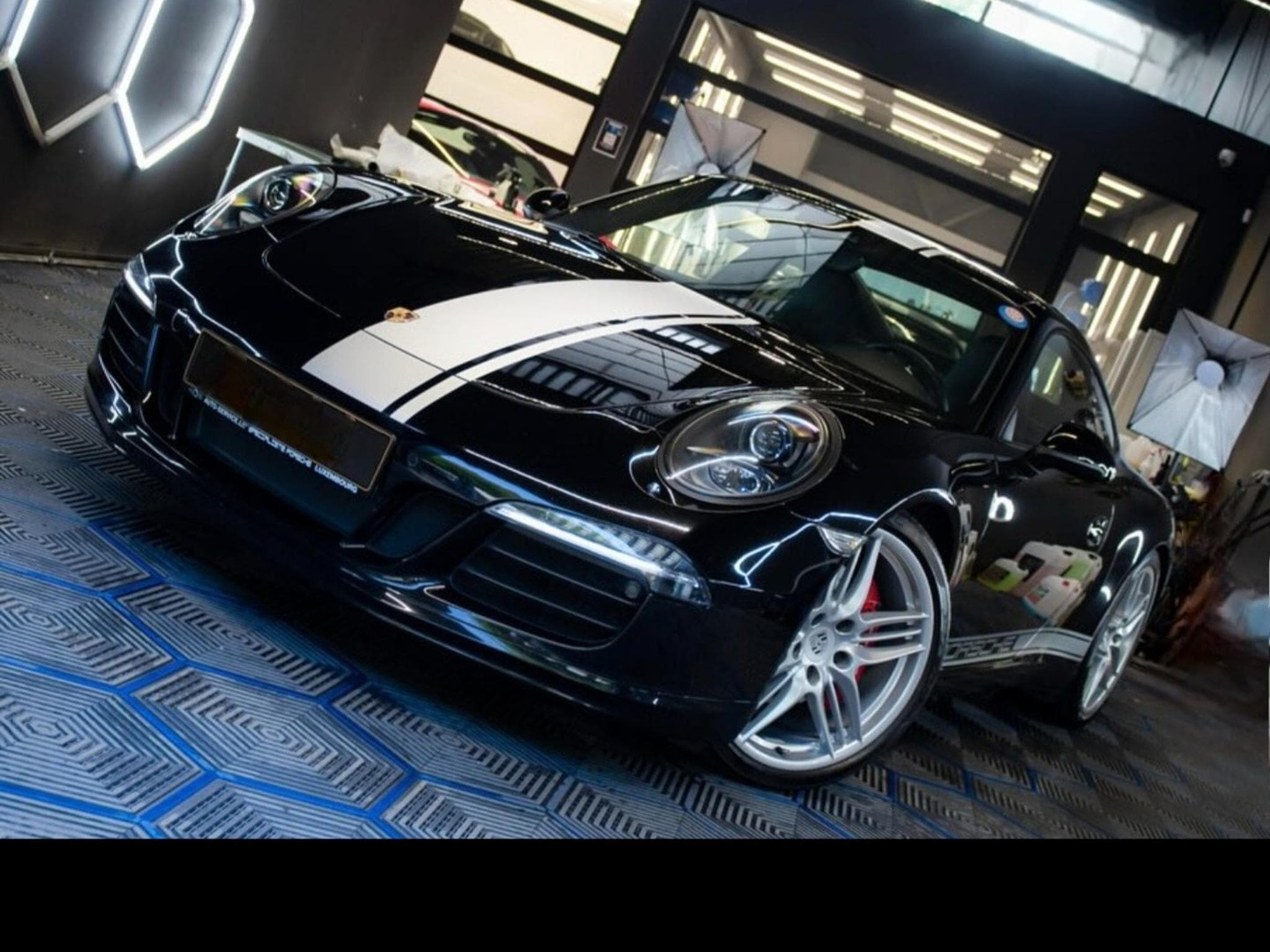 Porsche 911 Carrera s (2013) - Photo 1