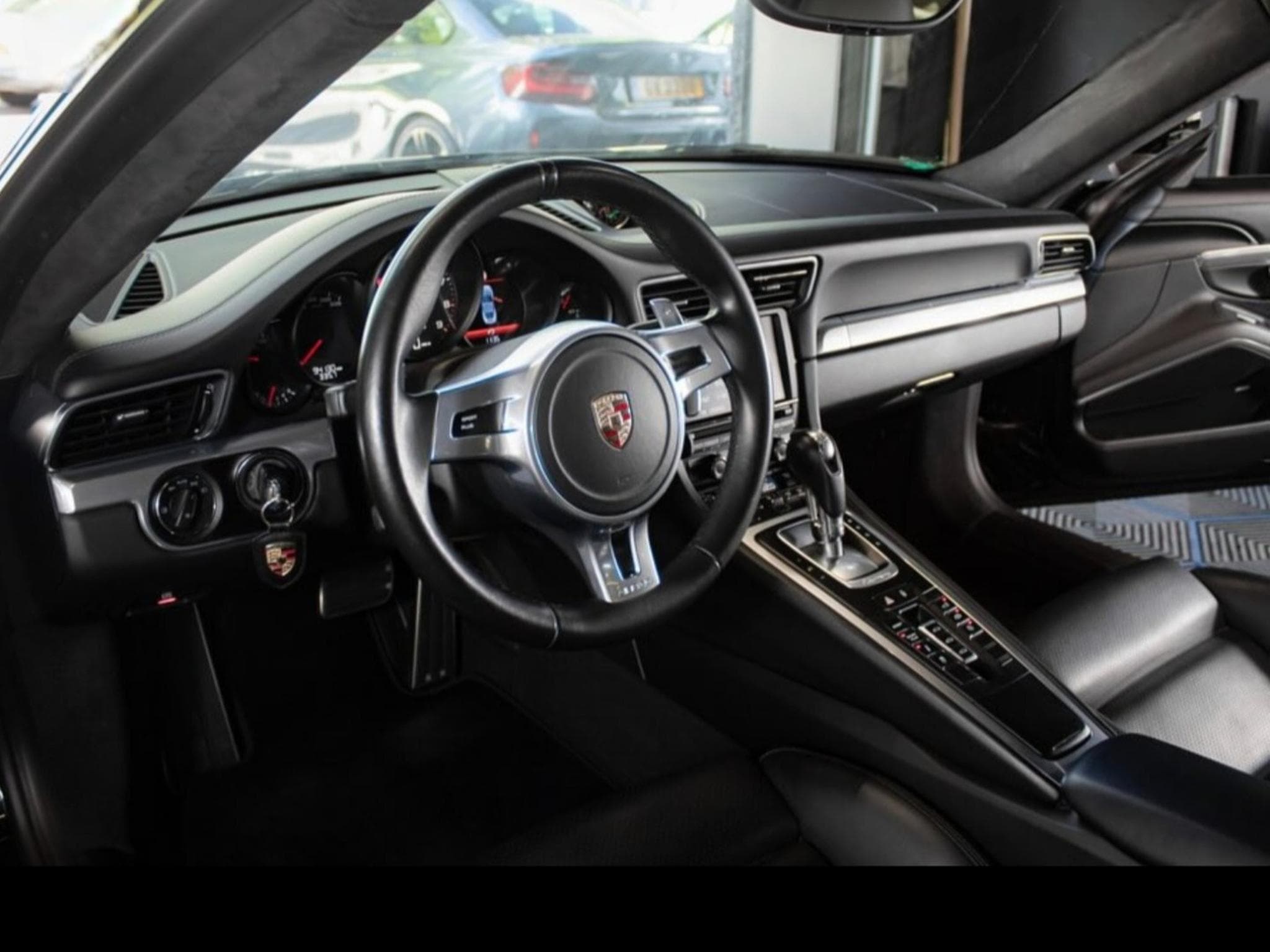 Porsche 911 Carrera s (2013) - Photo 3
