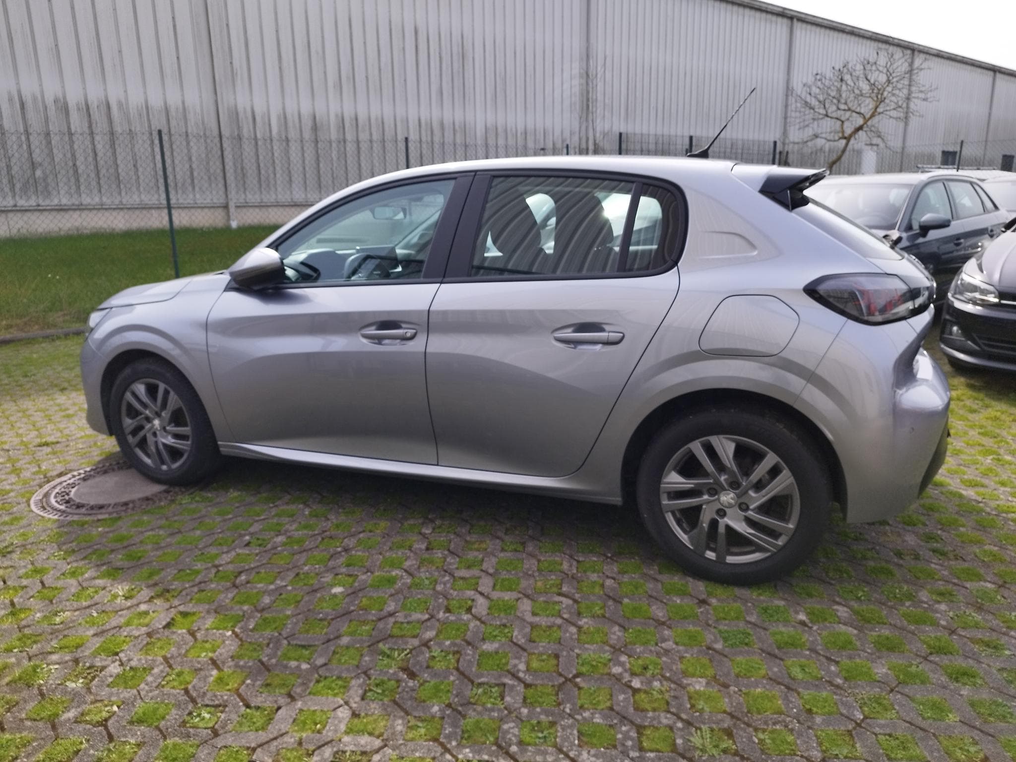 Peugeot 208 1.5 HDI 100 ACTIVE PACK (2021) - Foto 3