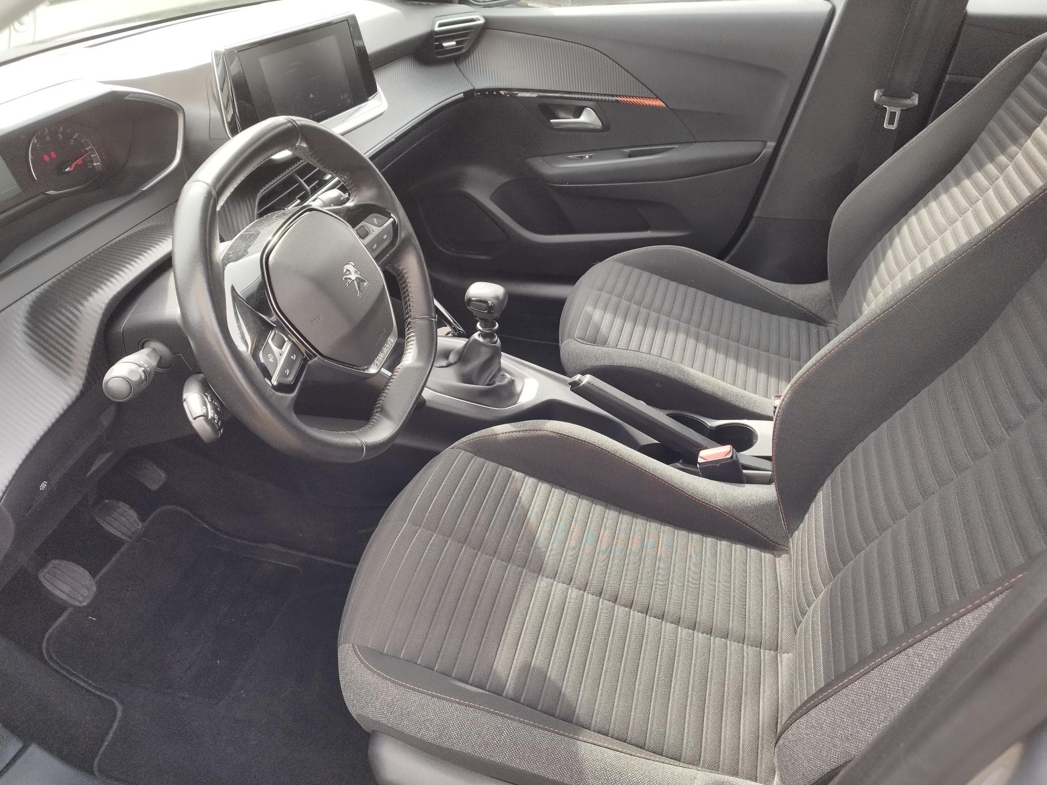 Peugeot 208 1.5 HDI 100 ACTIVE PACK (2021) - Foto 14