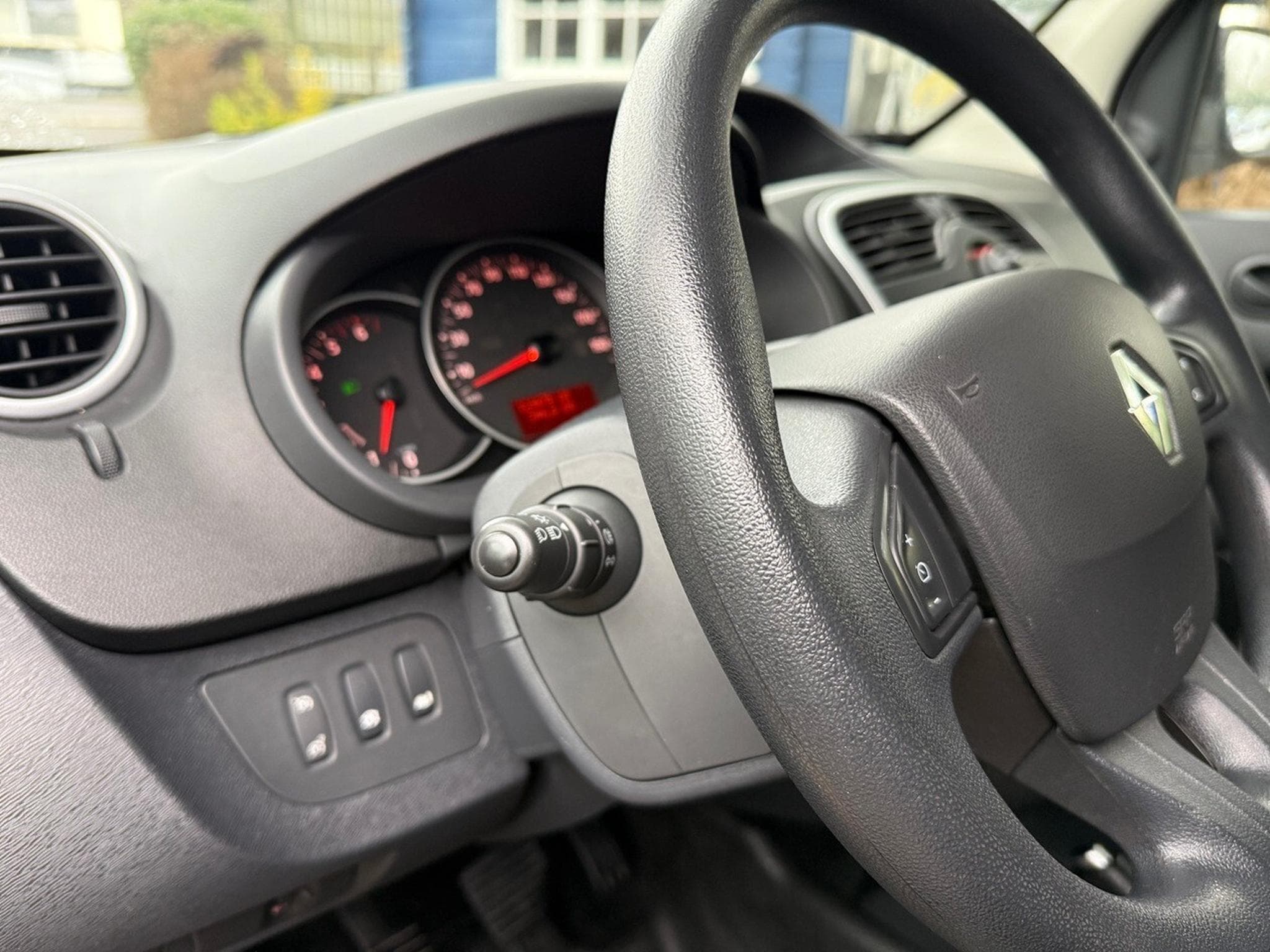 Renault Kangoo 1.5 dci  90 ch R-LINK GPS (2021) - Photo 10