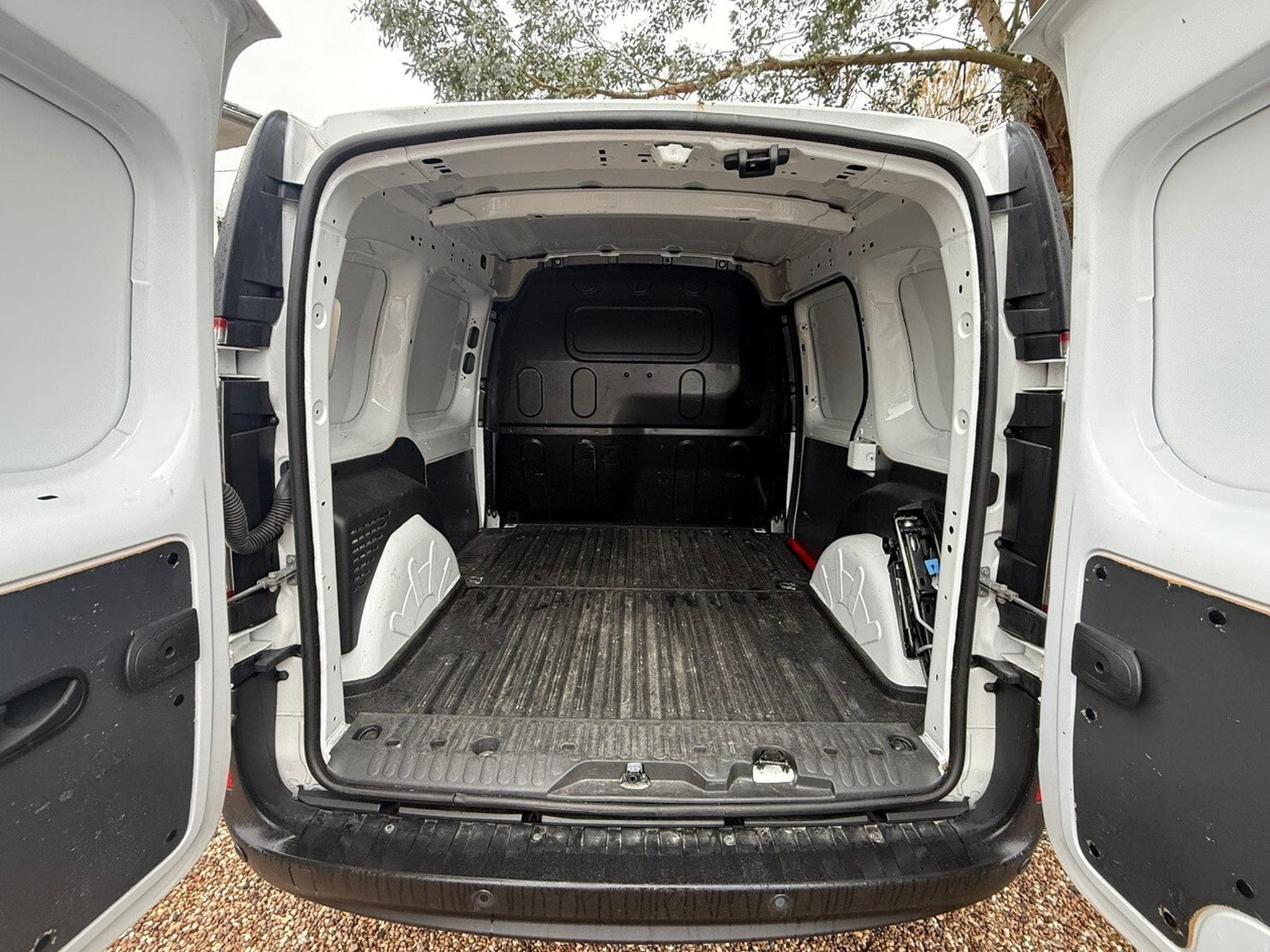 Renault Kangoo 1.5 dci  90 ch R-LINK GPS (2021) - Photo 12