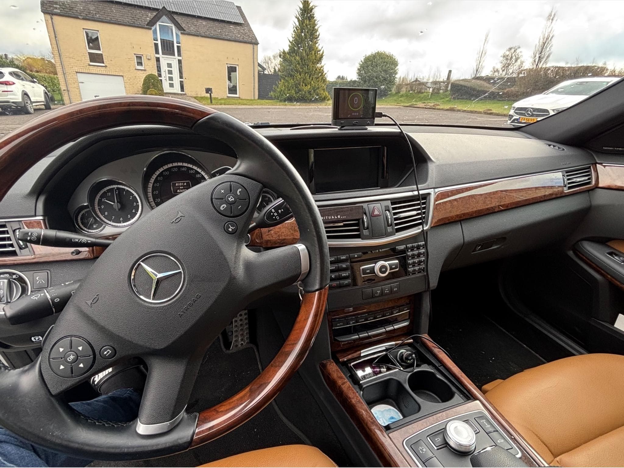 Mercedes E 500 AMG (2011) - Photo 11