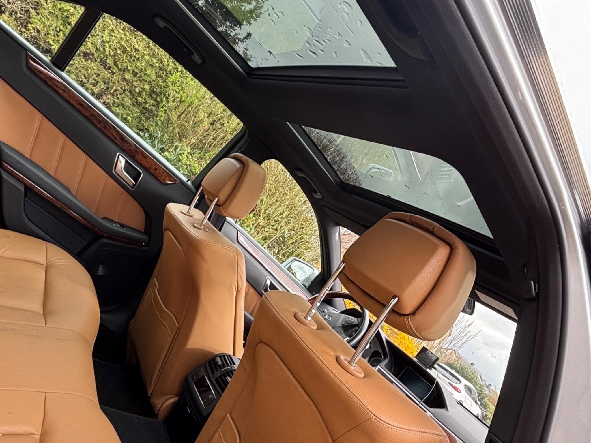 Mercedes E 500 AMG (2011) - Photo 14