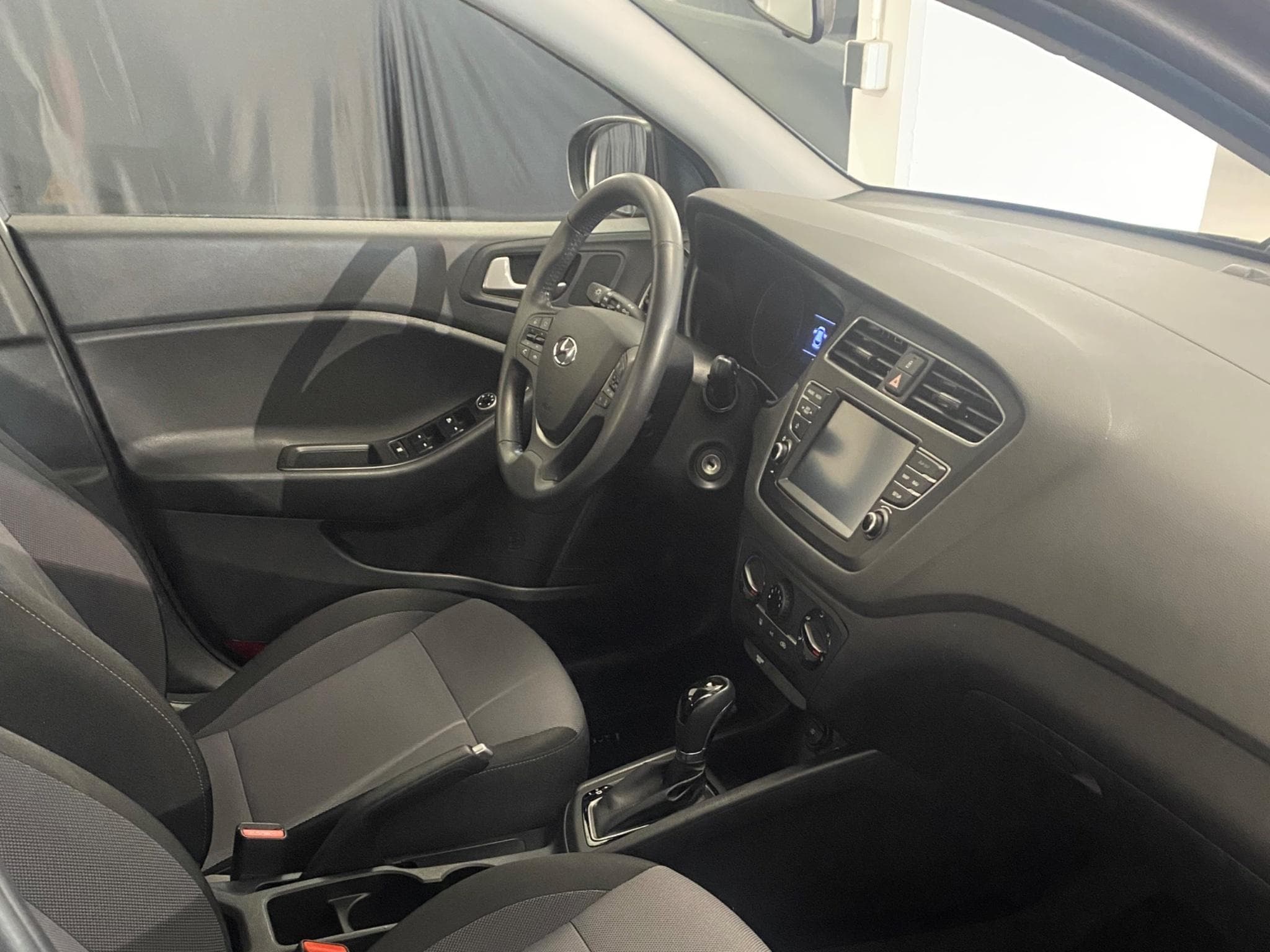Hyundai i20 i20 1.0 T-GDI Automatik (2020) - Foto 3