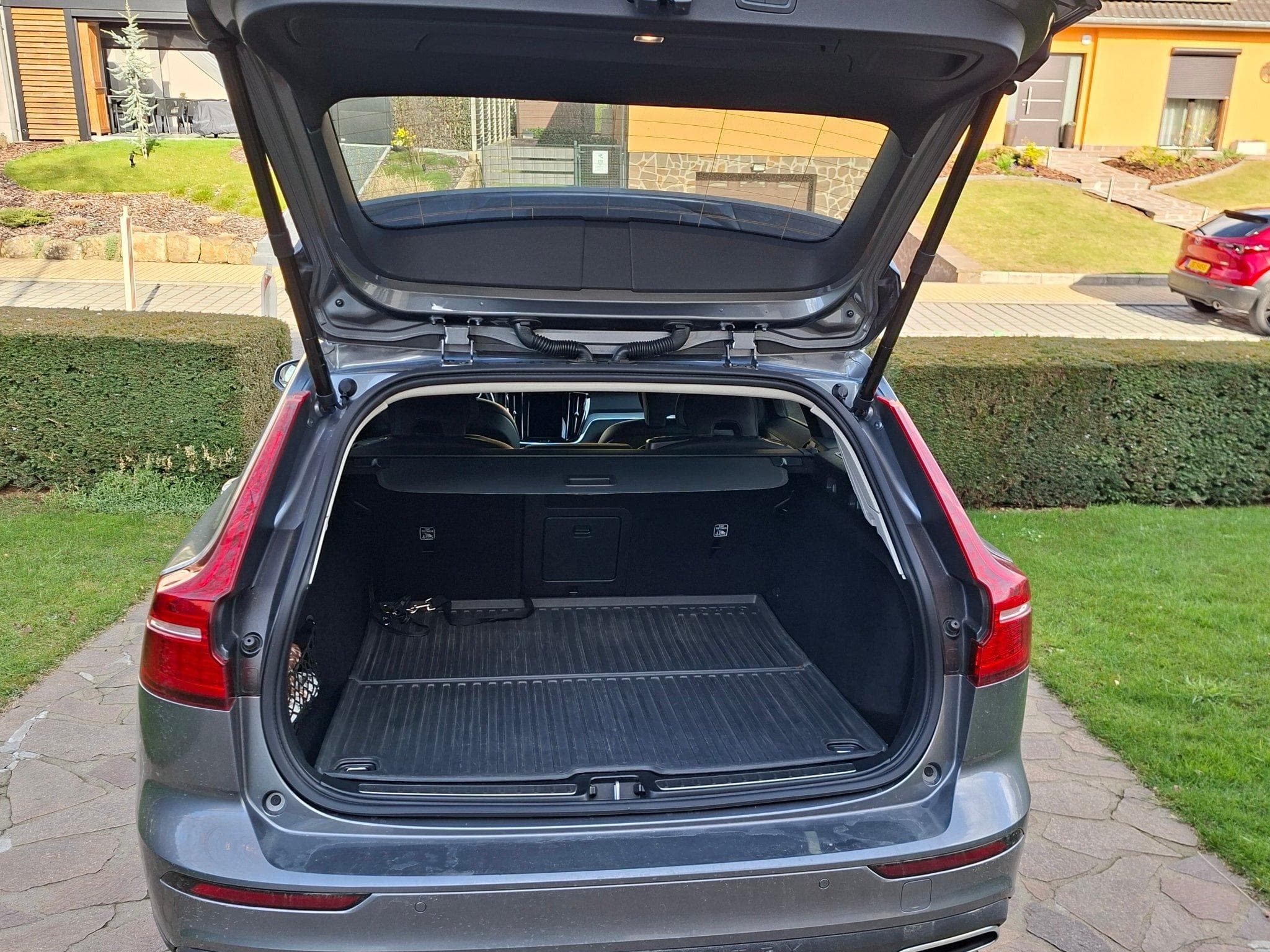 Volvo V60 Cross country 4WD (2021) - Photo 1