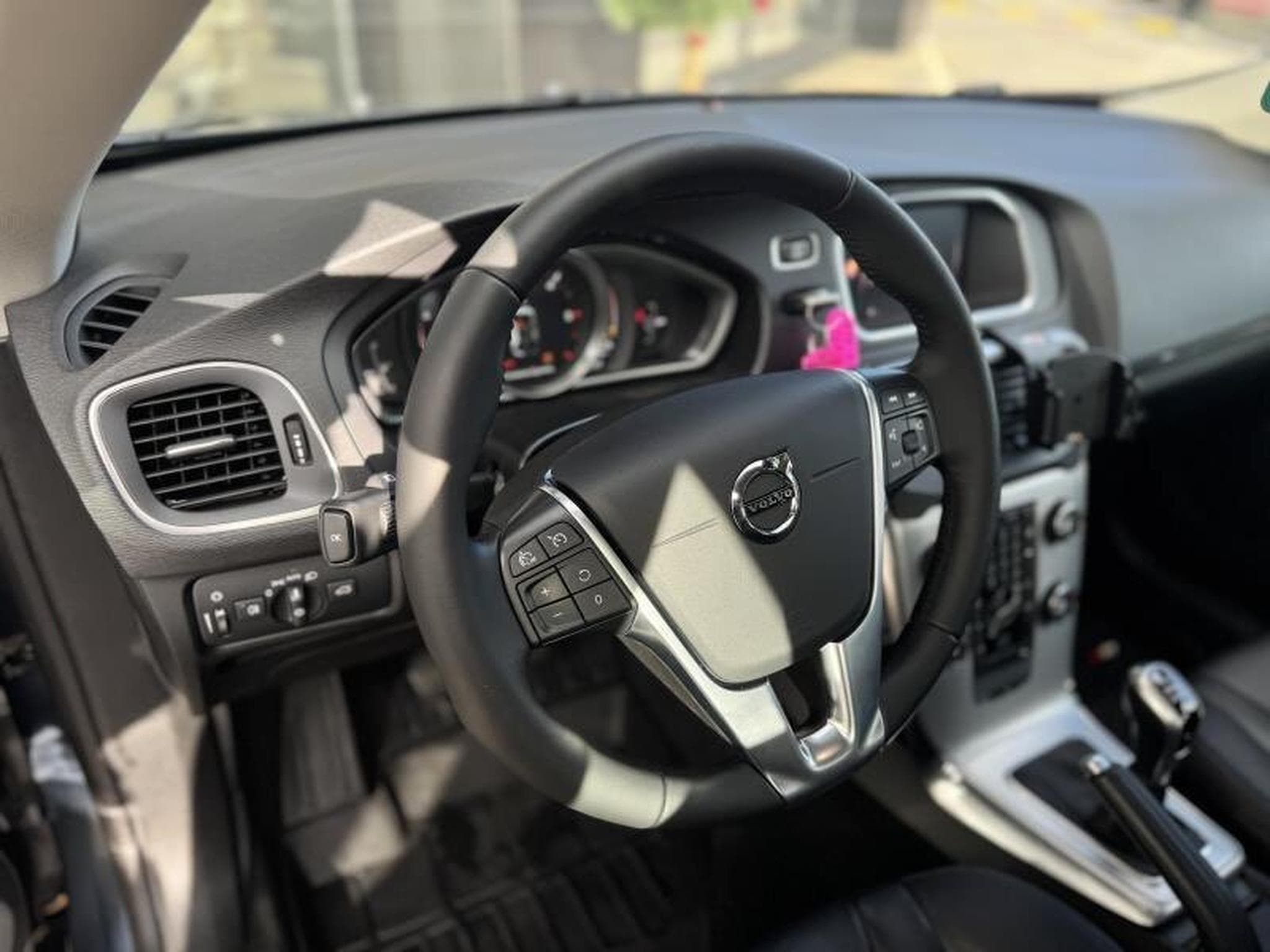 Volvo V40 D2 INSCRIPTION 2.0L 120CV (2017) - Foto 4