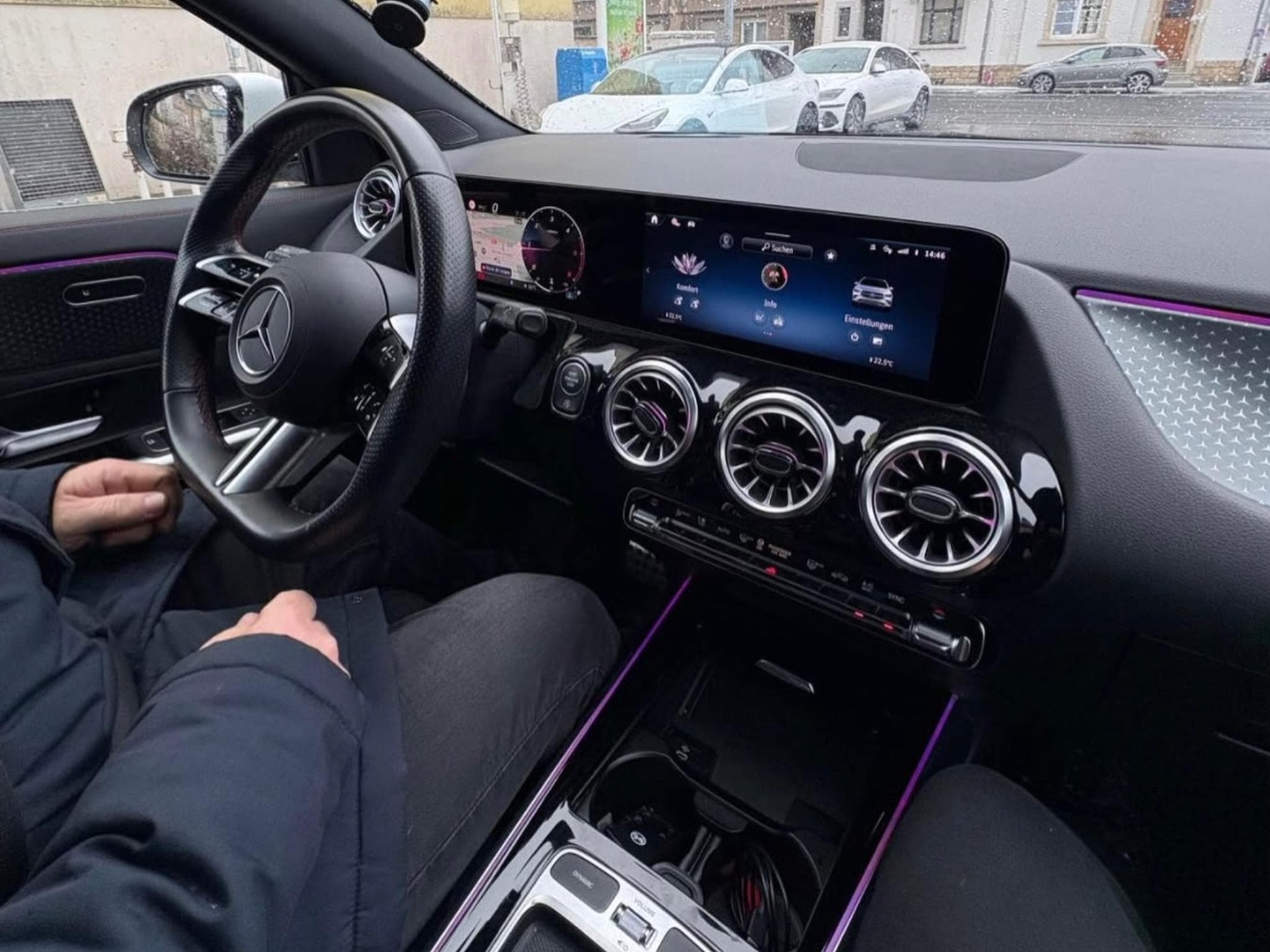 Mercedes GLA 200 Amg interieur (2024) - Photo 3