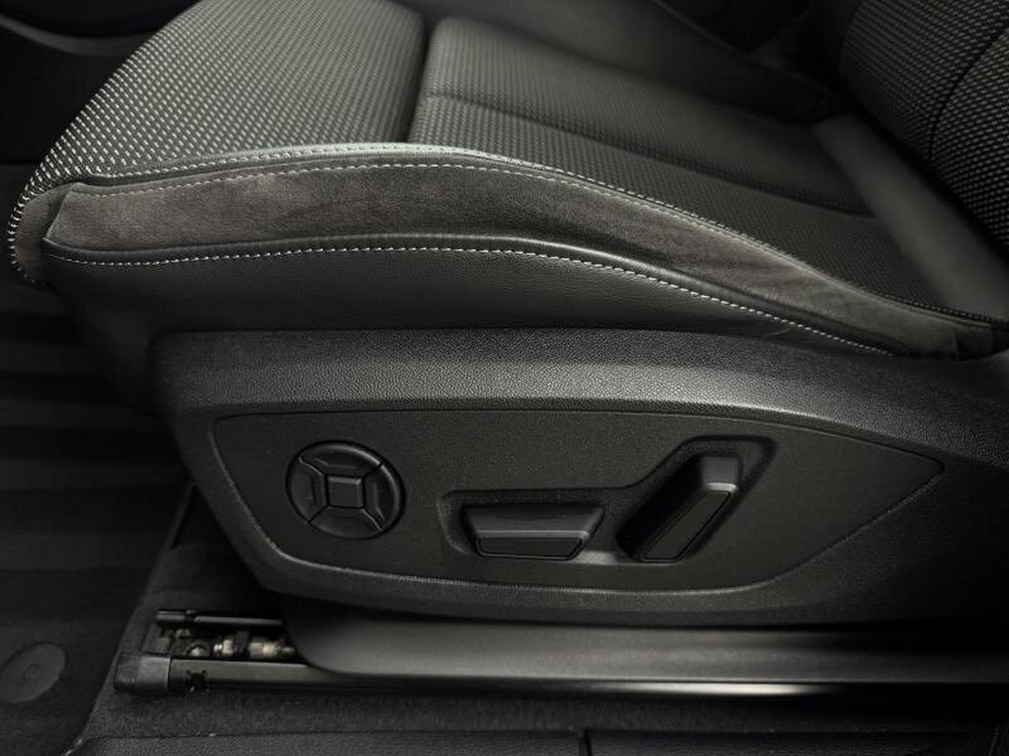 Audi Q3 SPORTBACK S-LINE QUATTRO 2.0L 200CV 1ère MAIN (2021) - Foto 11