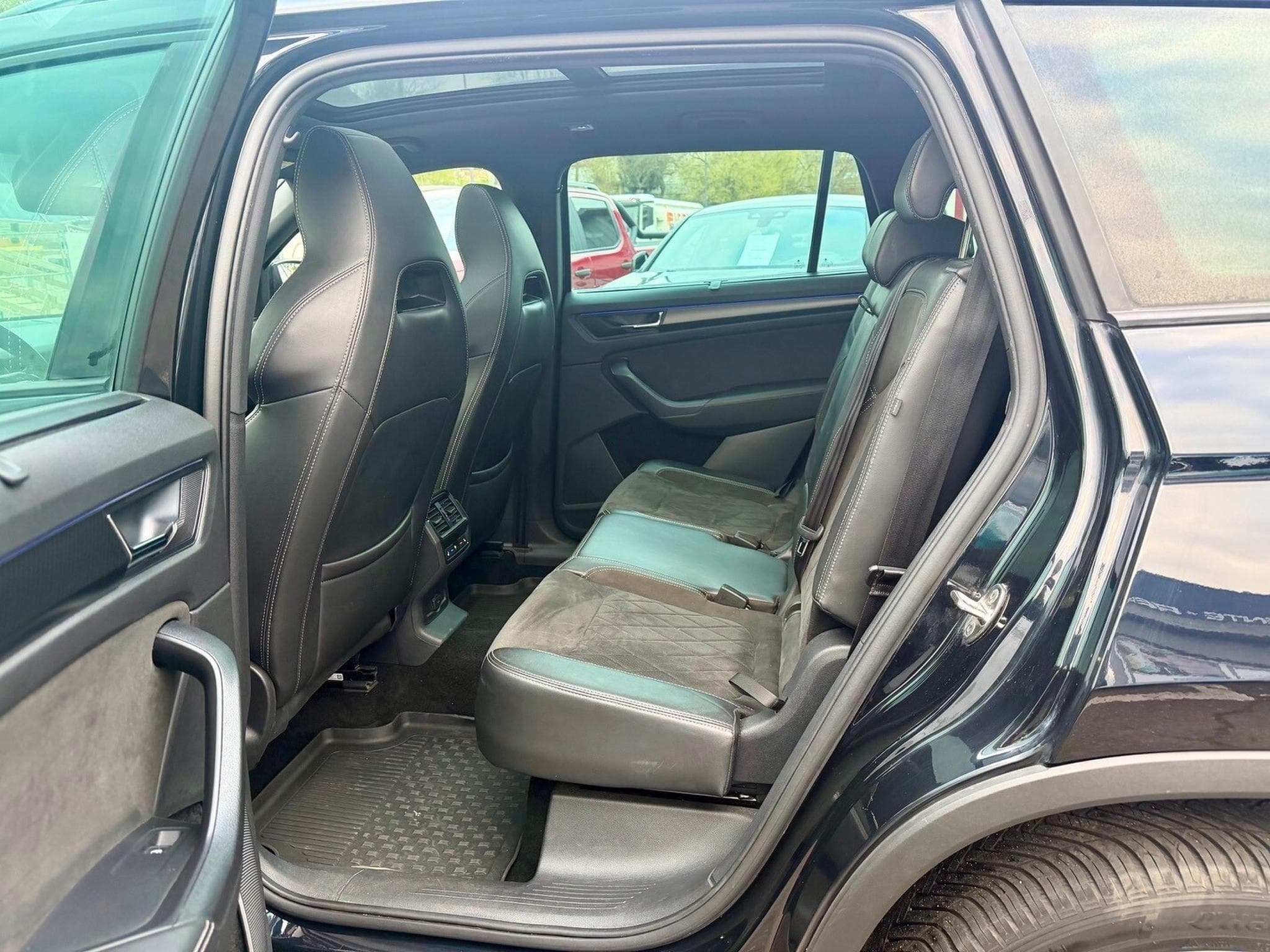 Skoda Kodiaq 2.0 TDI 200 SportLine DSG 4x4 7 places (2021) - Photo 11