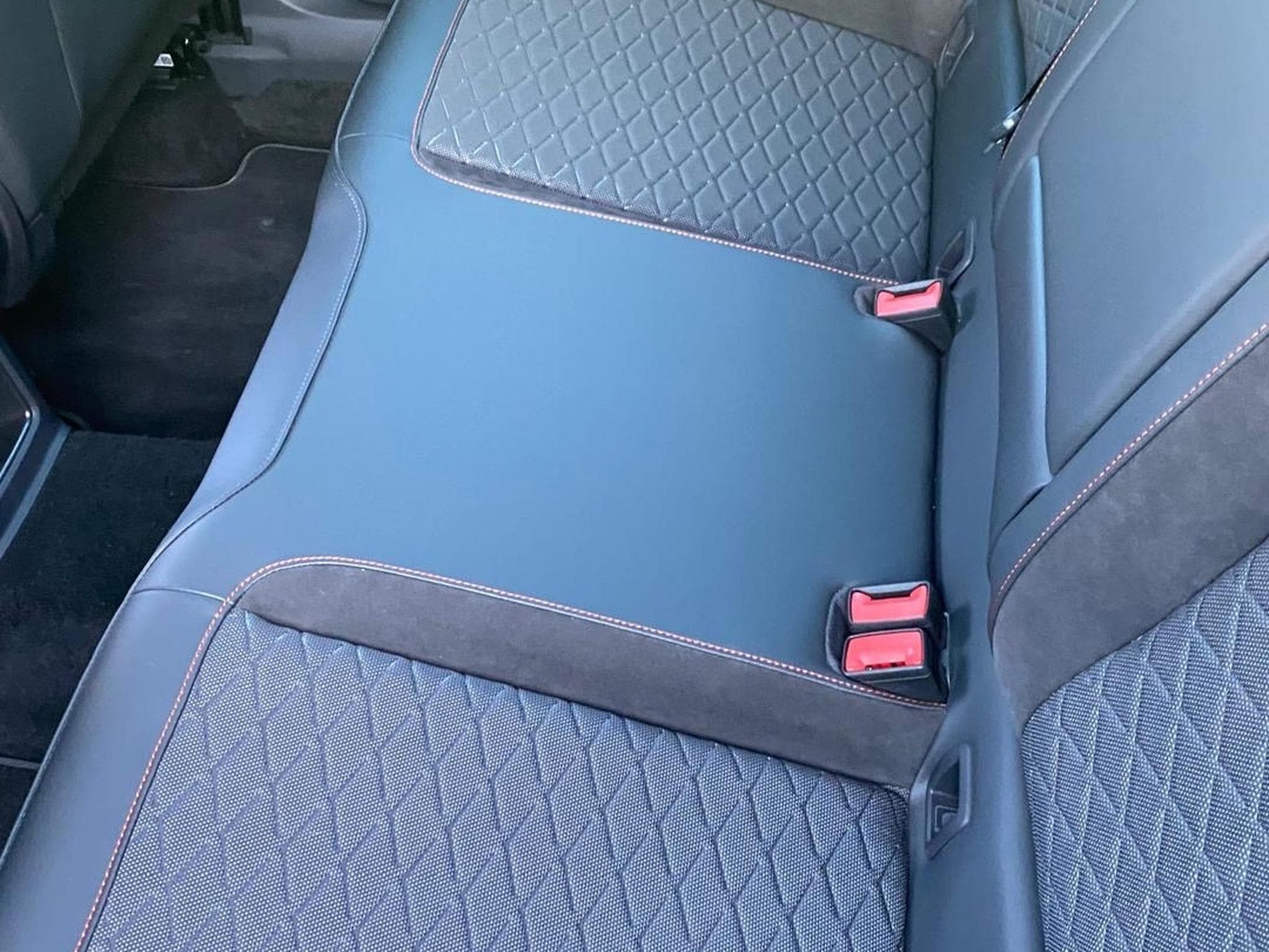 Seat Ateca FR 4x4 TDI (2022) - Photo 9