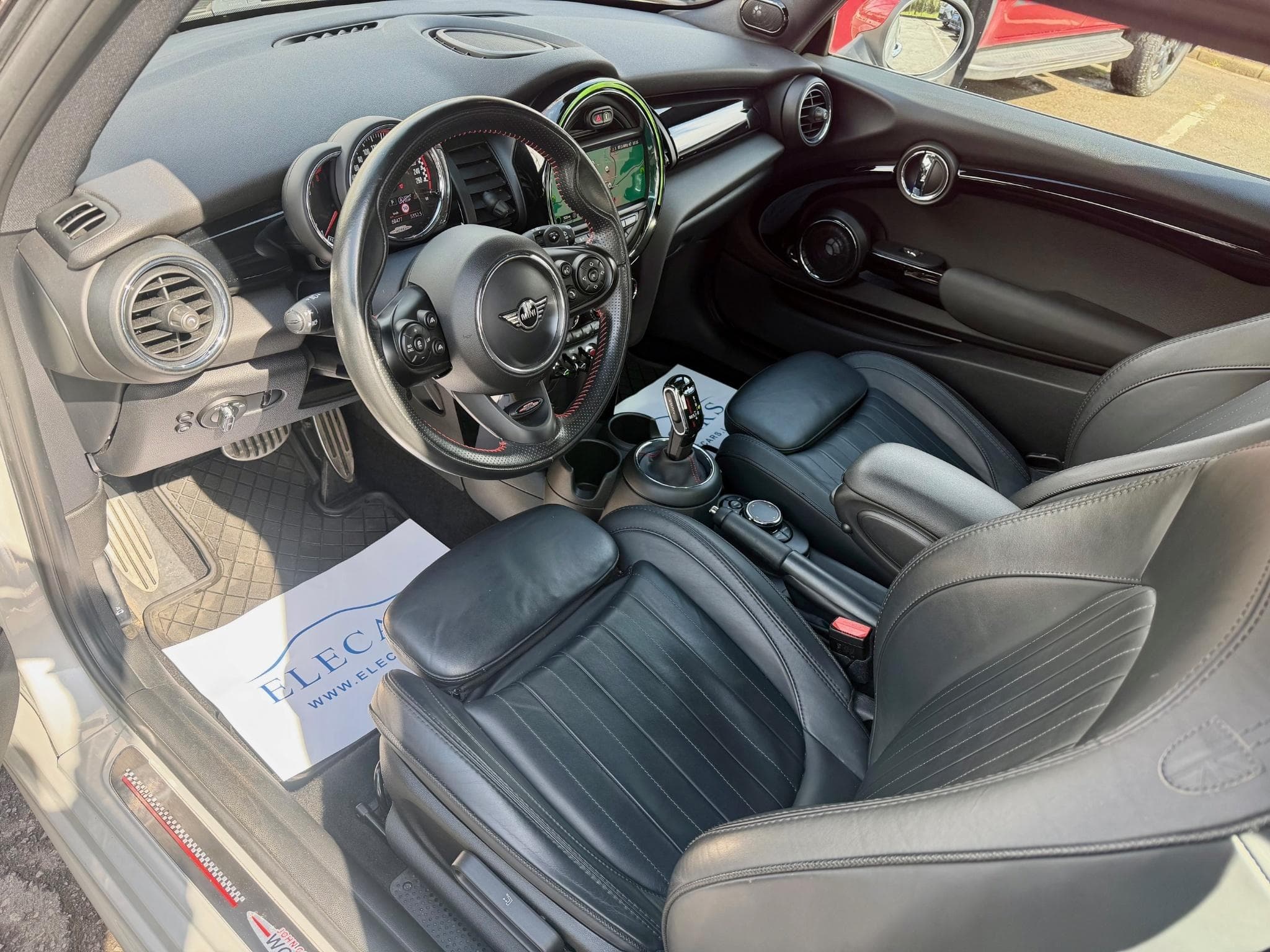 Mini Cooper John Cooper Works 231 Aut. PANO/CAM/CARPLAY (2019) - Photo 7