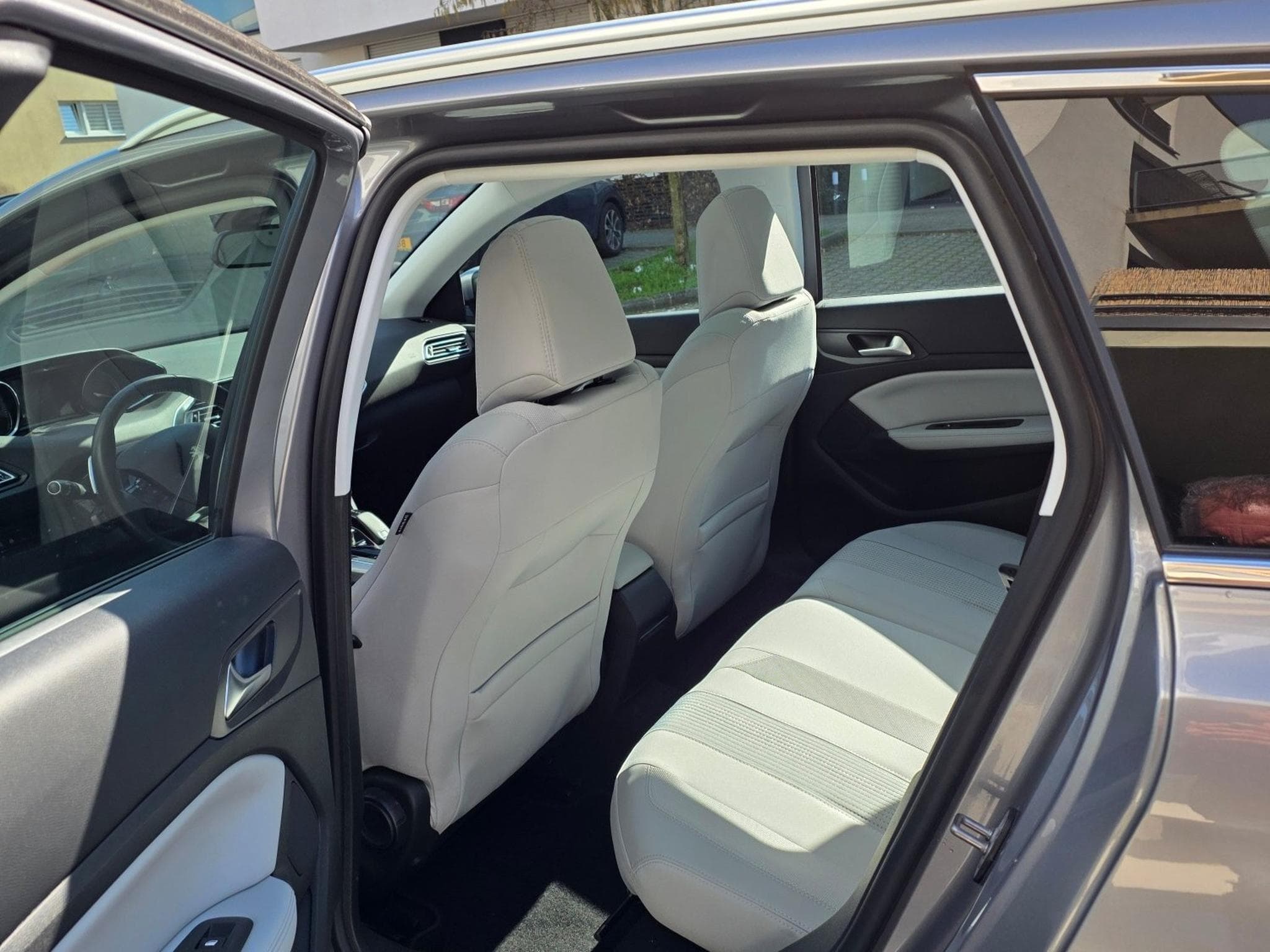 Peugeot 308 (2019) - Photo 3