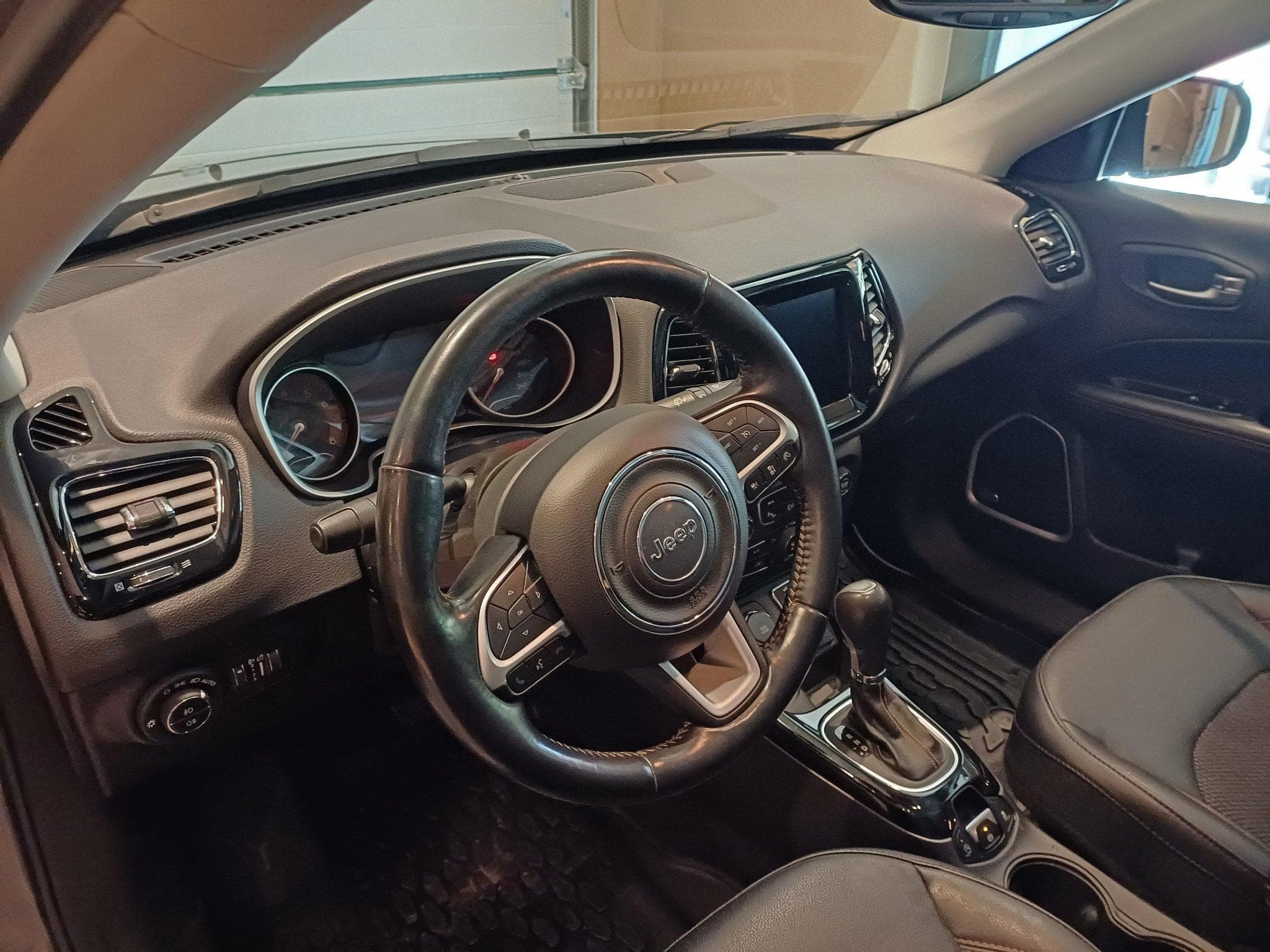 Jeep Compass Limited 4x4 (2020) - Photo 5