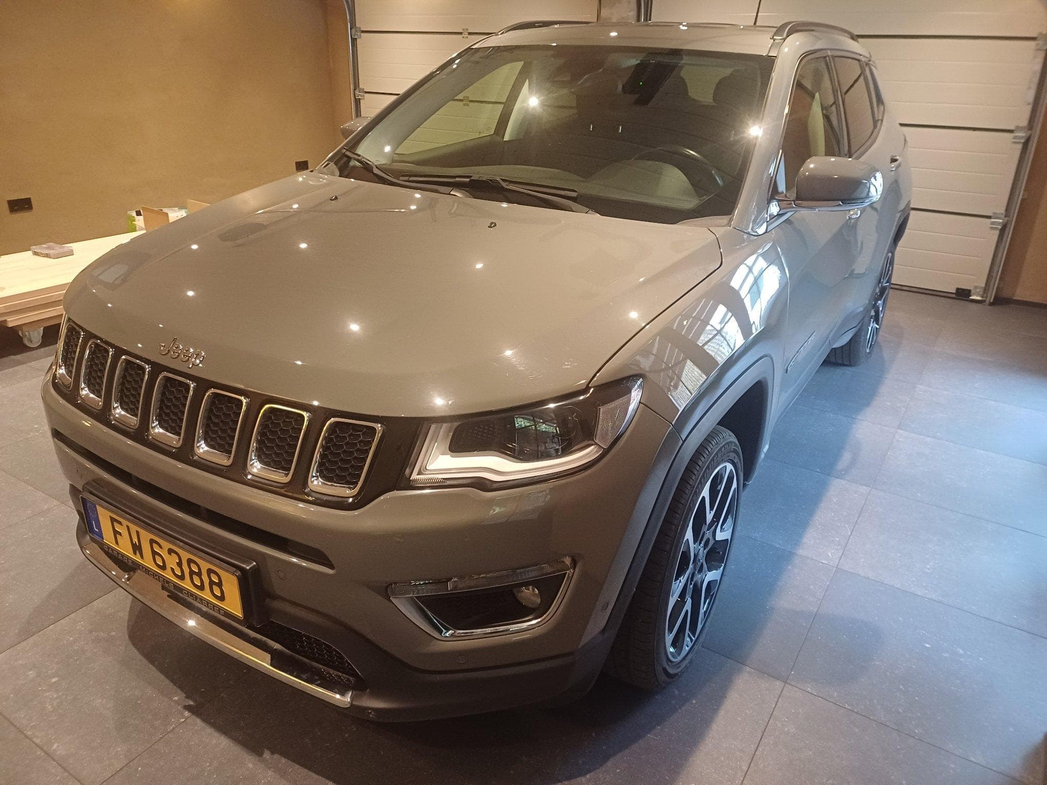 Jeep Compass Limited 4x4 (2020) - Photo 8