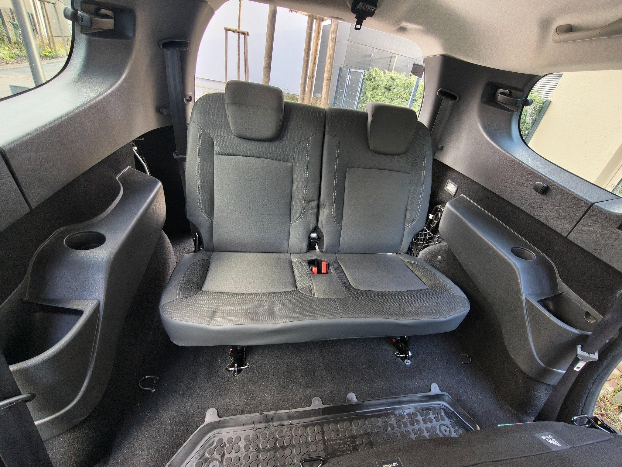 Dacia Lodgy Dacia Lodgy 1.5 dCi 110 7 places (2016) - Foto 12