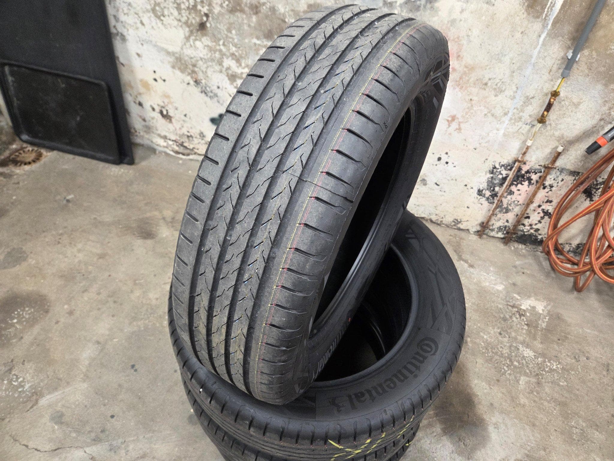 pneus – 18 - Foto 1