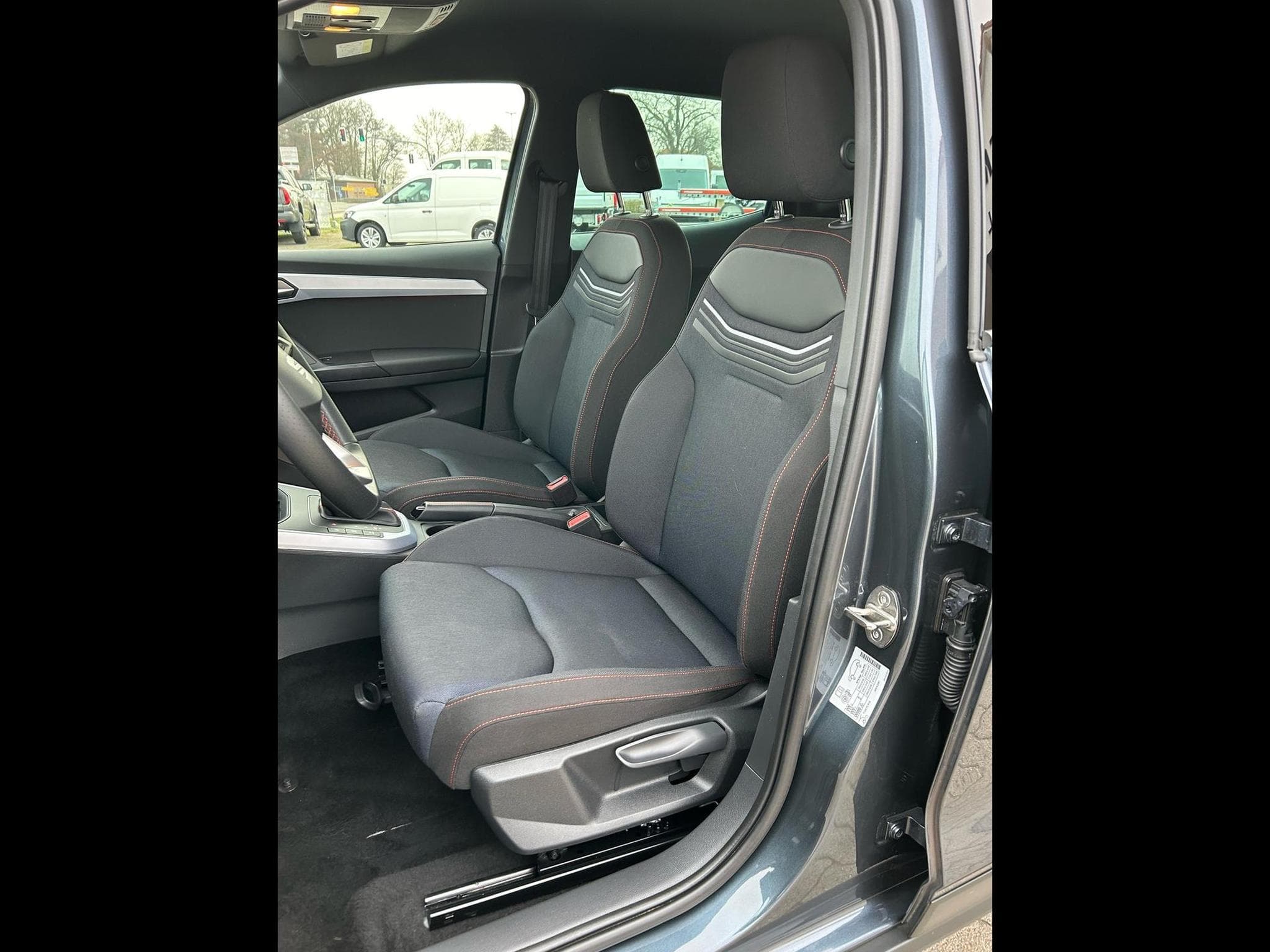 Seat Arona FR (2025) - Foto 5