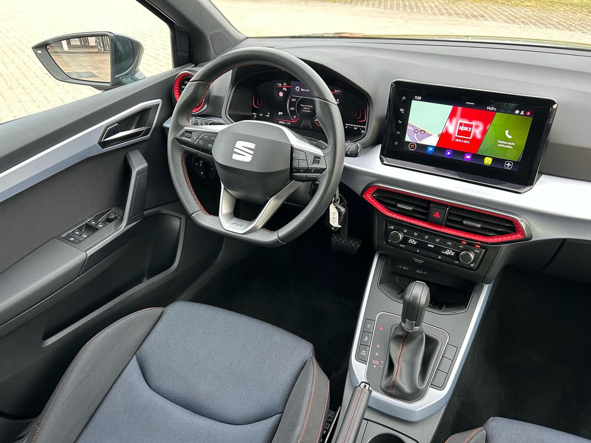 Seat Arona FR (2025) - Foto 6