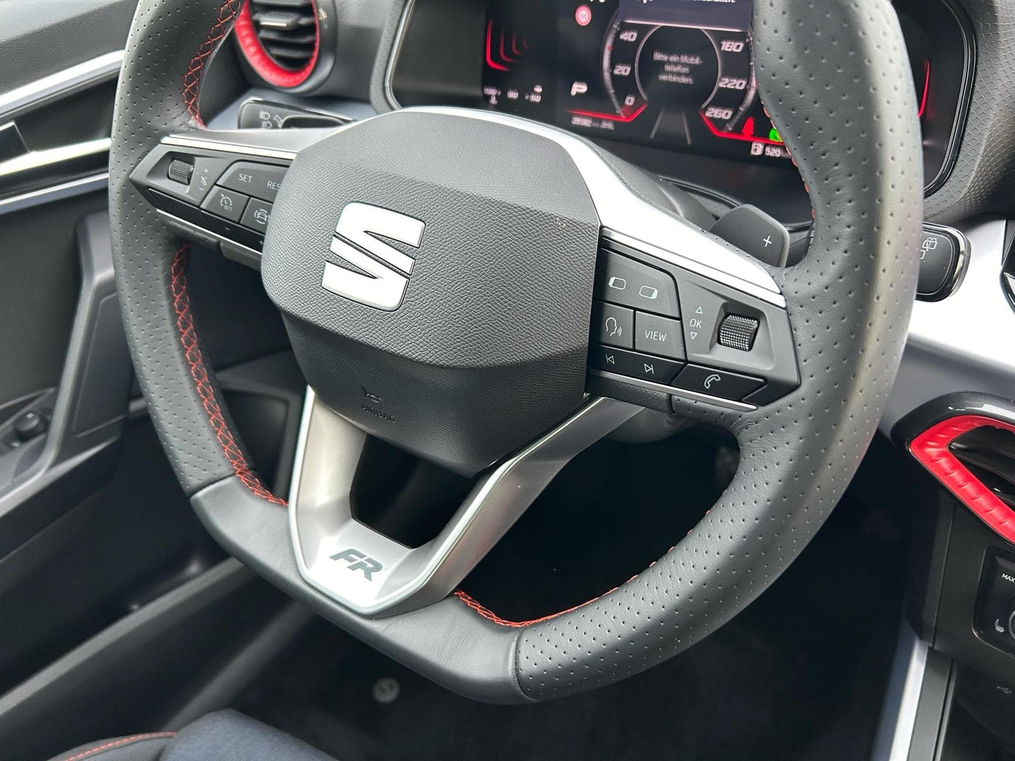 Seat Arona FR (2025) - Foto 7