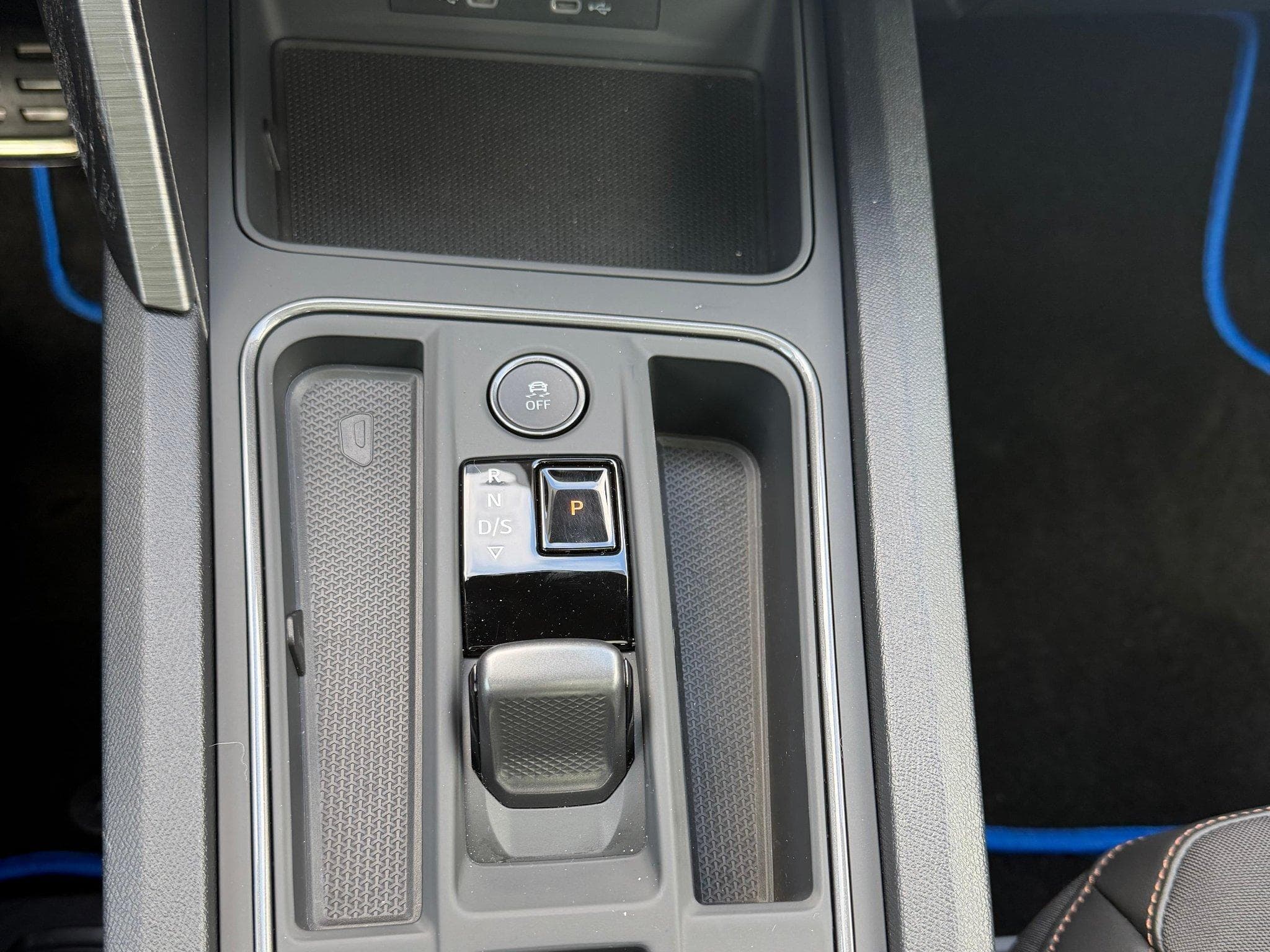 Cupra Formentor VZ 4Drive 2.0 TSI DSG / Beats Sound (2024) - Photo 11