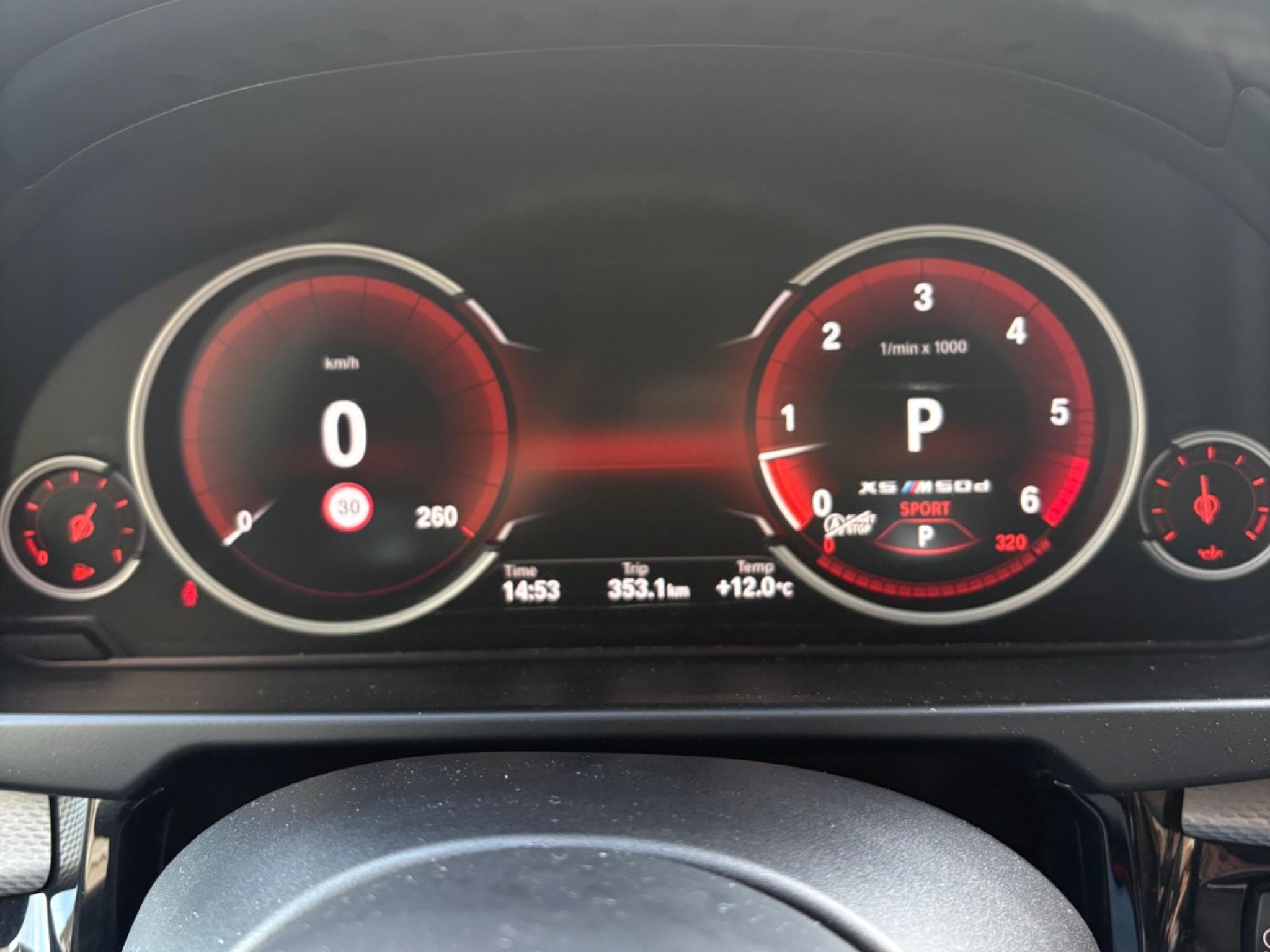 BMW X5M (2016) - Photo 11