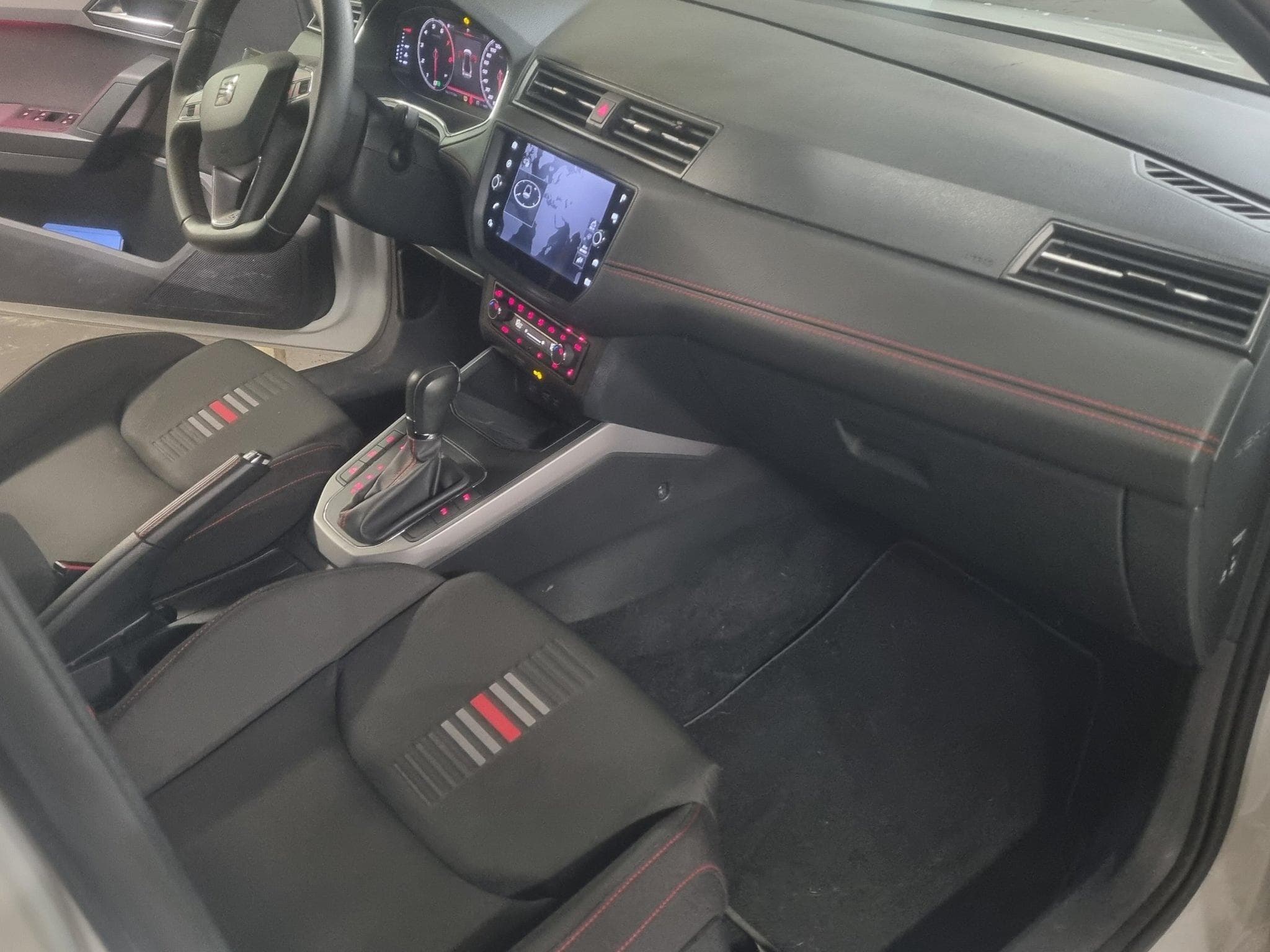 Seat Arona SEAT Arona 1.0 TSI DSG OPF FR (2019) - Photo 7