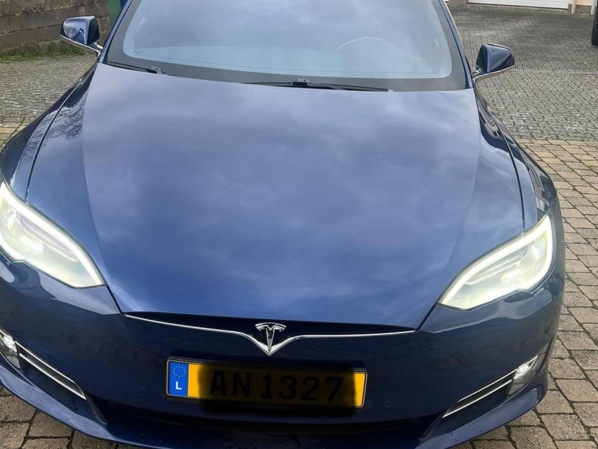 Tesla Model S Model S (2020) - Photo 2
